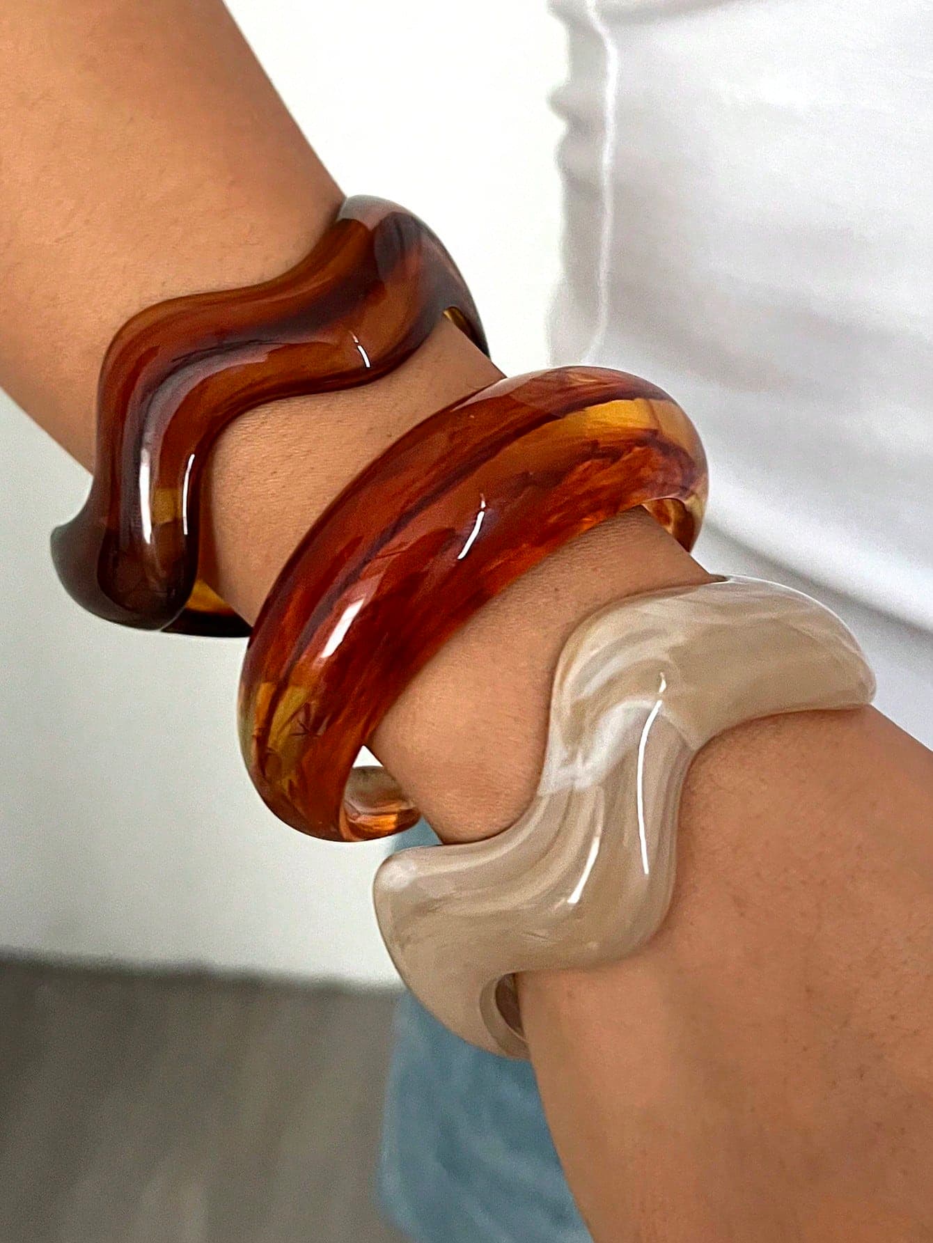 3pcs Vintage Minimalist Wavy Acrylic & Resin Material Bangle Bracelet Set For Women, Suitable For Daily Wear, Stackable, Perfect Gift Choice For Holidays