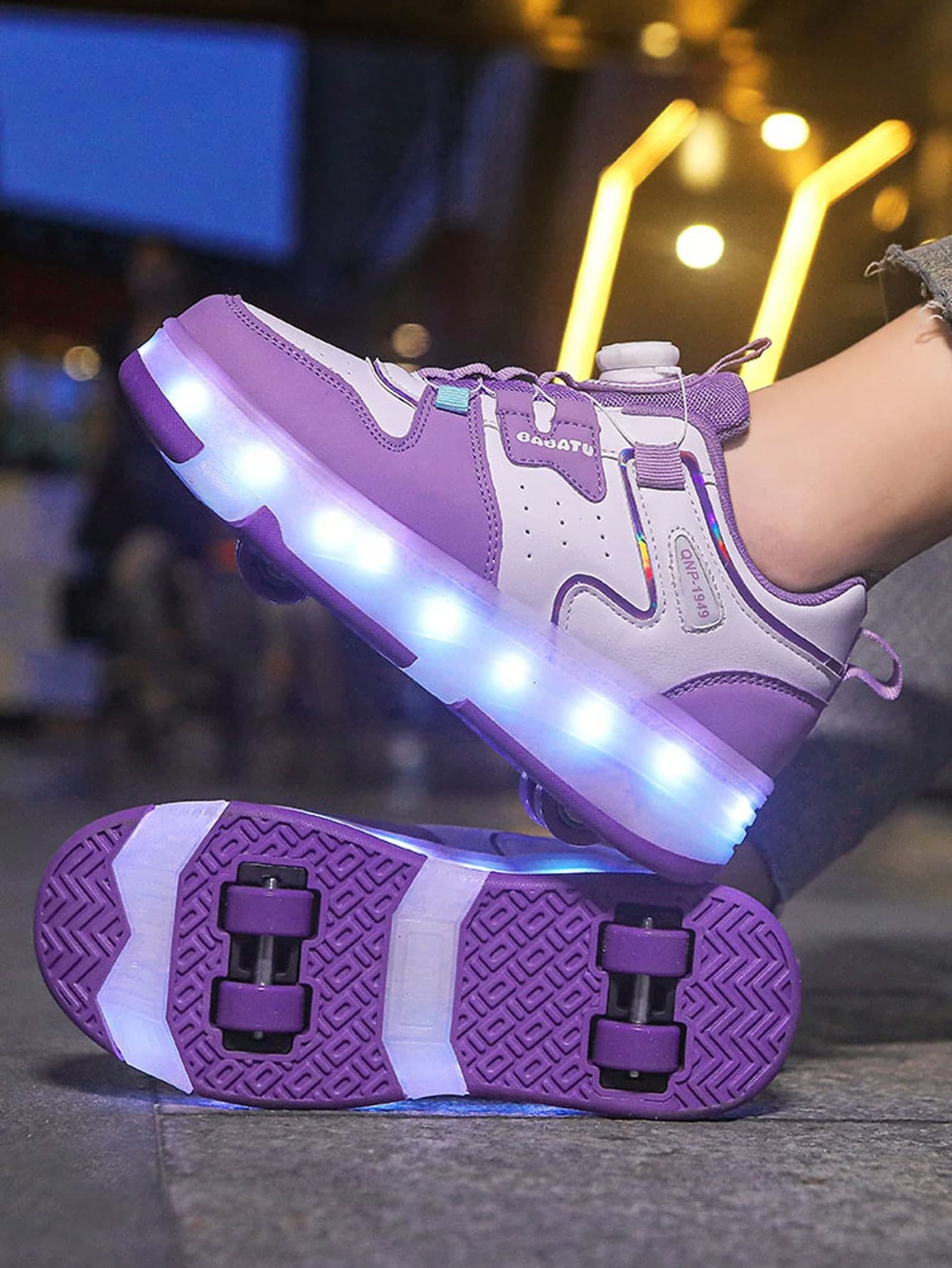 Girls' 4-Wheel Roller Shoes, New Children's Roller Skating Shoes, Fashionable Rotating Button Adjustable Roller Skates, PU Leather Lightweight Durable Double-Row Hidden Roller Shoes, All-Season LED Light-Up Shoes, USB Charging, Light Switch, Detachable Wheels, 2-In-1 Roller Skates, Inline Skates