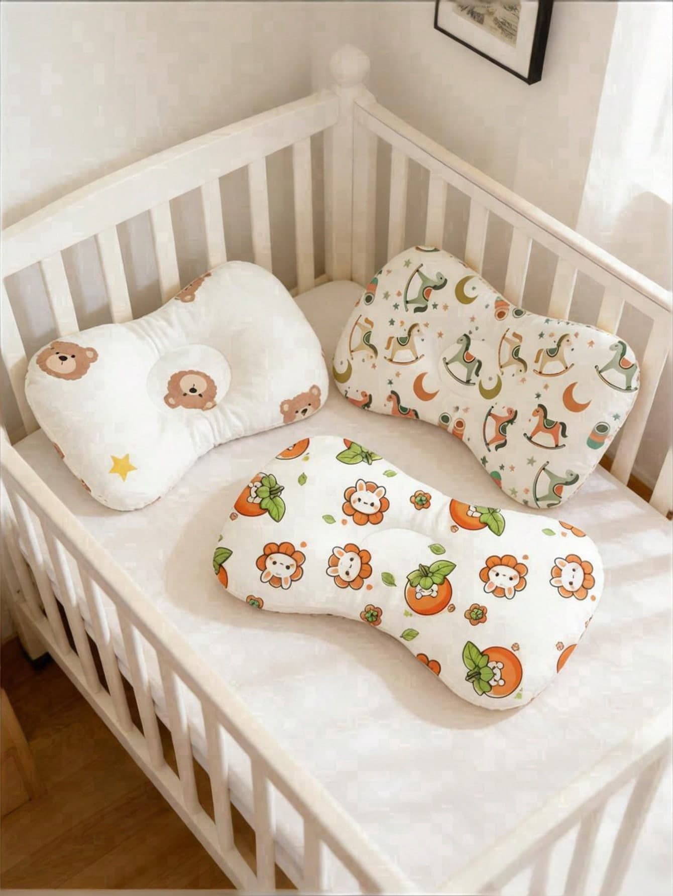 1pc Newborn Baby Pillow/Cartoon Baby Pillow, Suitable For Newborns, 1 Month To 2 Years Old. The Pillow Surface Is Made Of Crystal Velvet Fabric, Filled With Real Silk Cotton, Soft And Skin-Friendly, Protecting The Baby's Spine. (Please Do Not Machine Wash) Please Check The Product Size Carefully Before Purchasing.