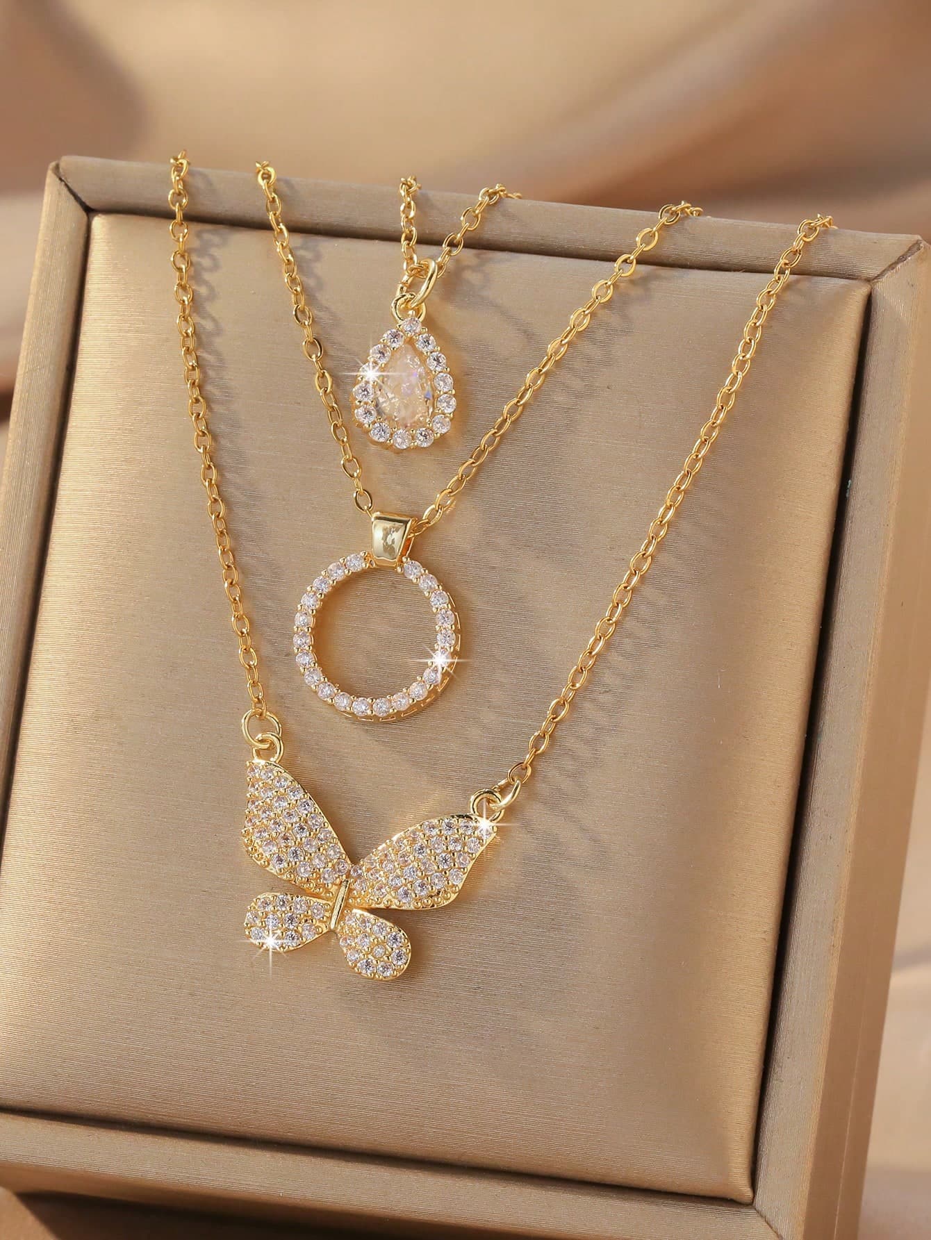 3pcs Unique Personalized Heart Shaped Cat Eye Stone Cute Bear & Moon Design Pendant, Premium Quality Women's Versatile Clavicle Chain Decoration Gift Valentines