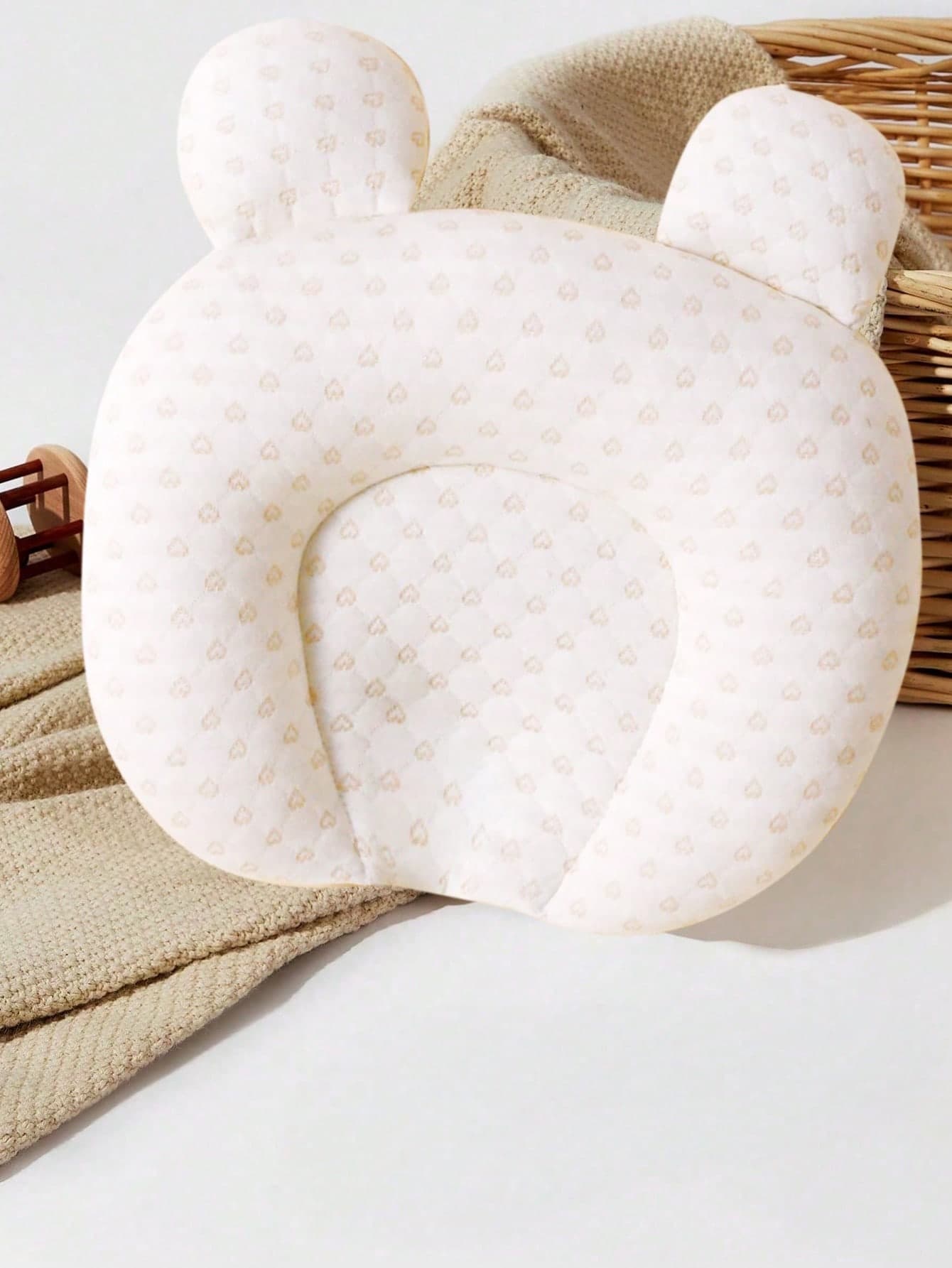momscare 1pc Heart Print Baby Pillow, Breathable And Moisture-Wicking, Suitable For All Seasons