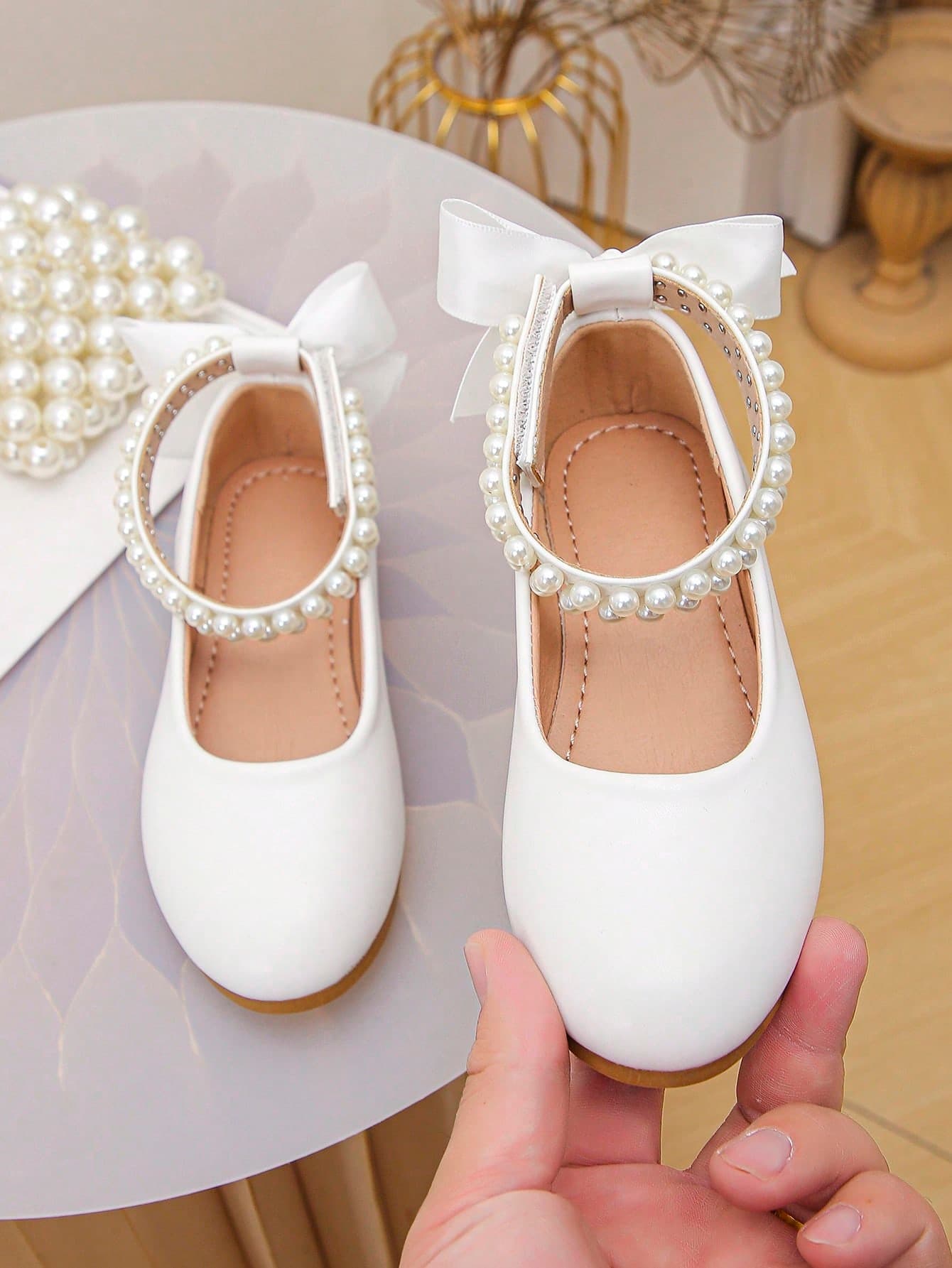 1 Pair Girls' Pearl Ring Ankle Strap Flats, Smooth Coated Fabric, Non-Slip Round-Toe Princess Shoes For Wedding & Formal Kids Occasions