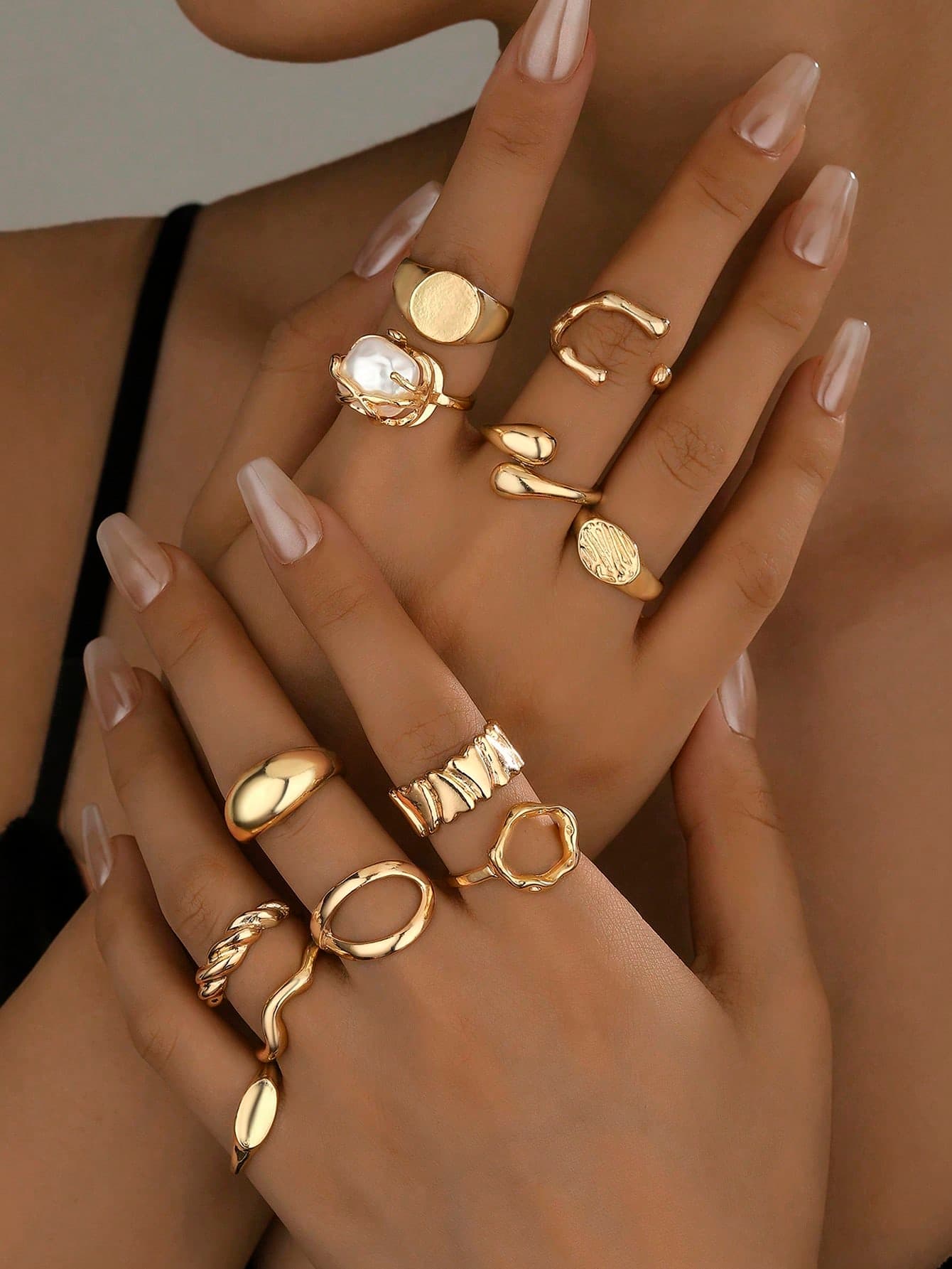12pcs Fashionable Pearl & Geometric Golden Smooth Ring Set