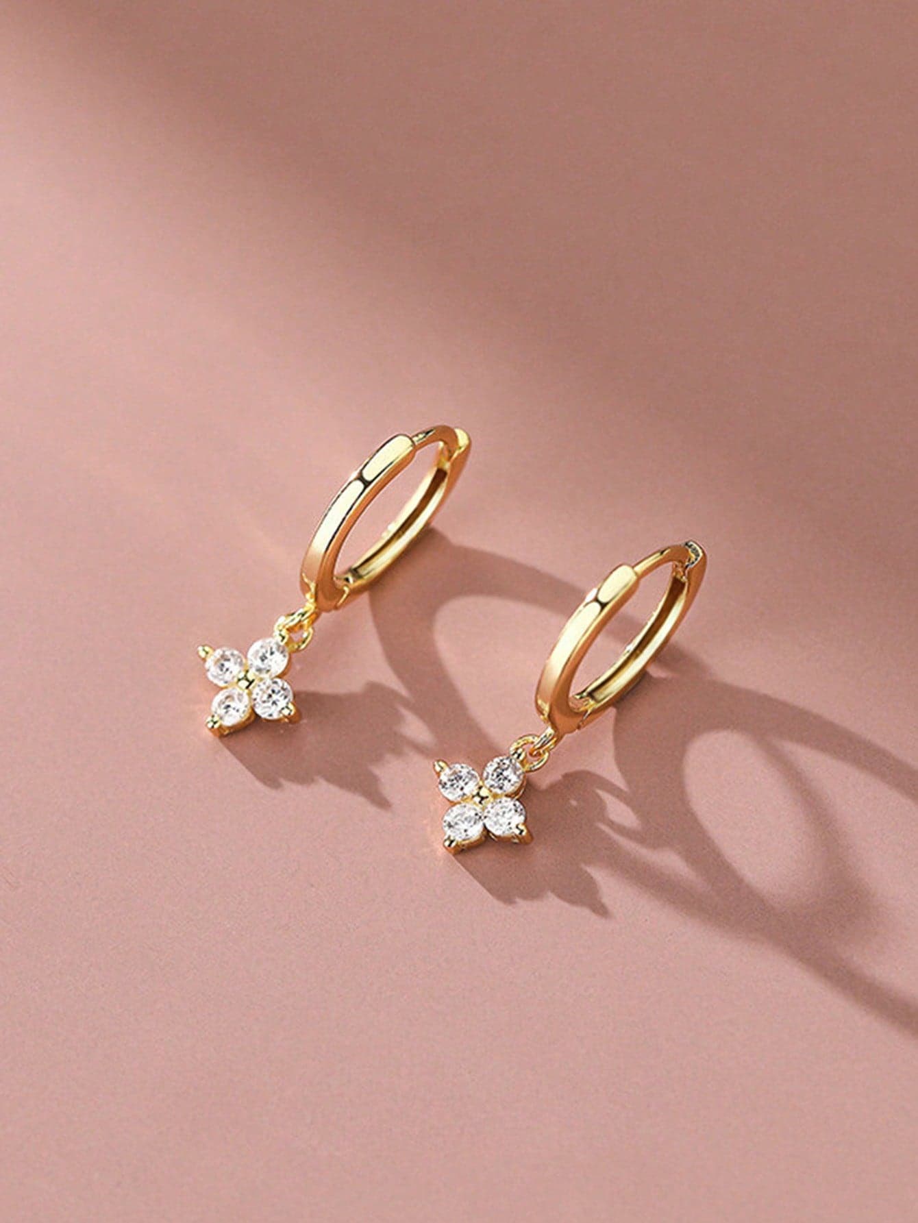 1 Pair Ladies' Fashion Luxury Elegant Four-Leaf Clover Earrings, Delicate Eardrops Suitable For Everyday Wear