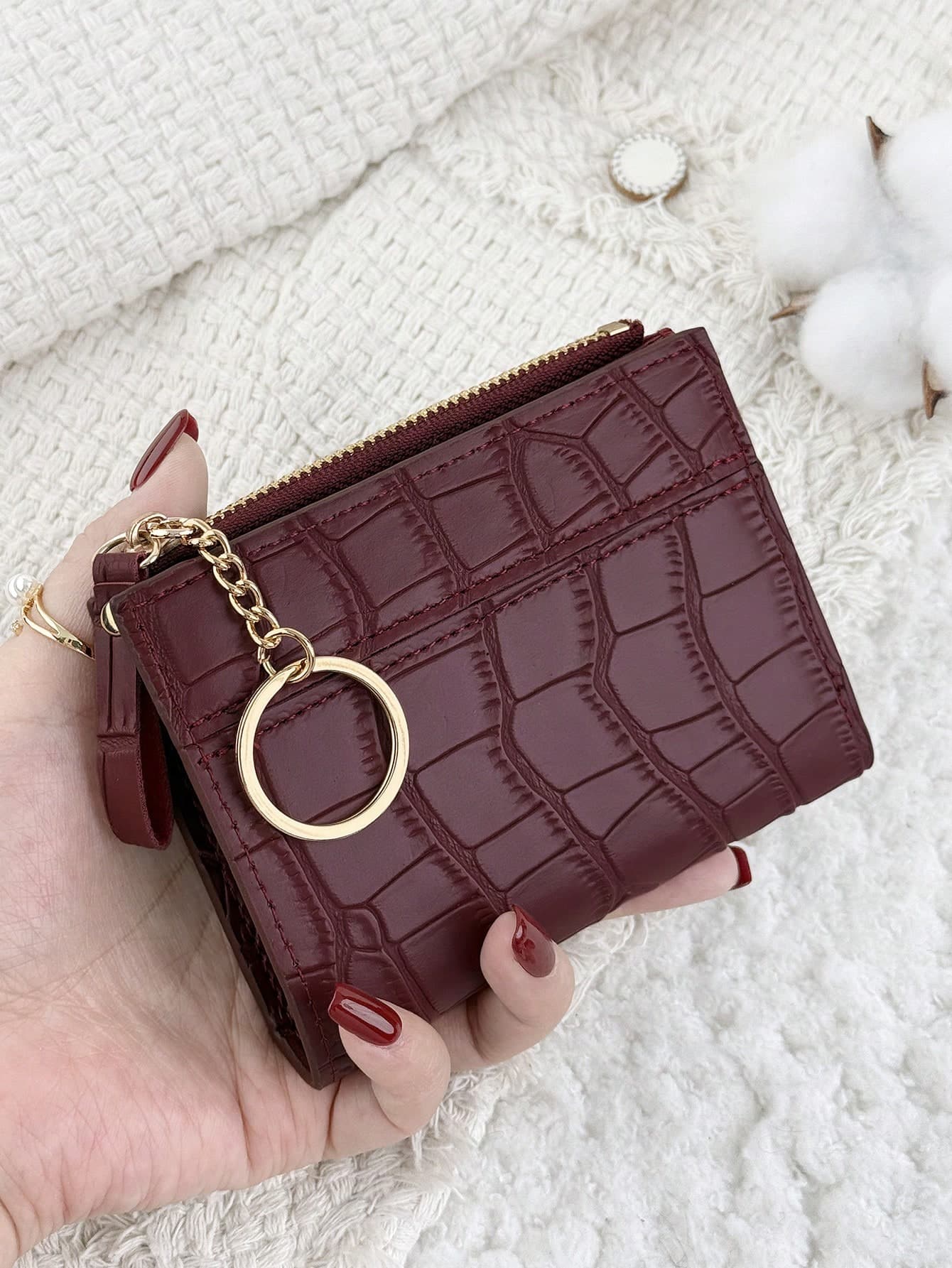 Chain Keychain, Burgundy Letter Decor Folding Small Wallet, Women's Lightweight Minimalist Bifold Coin Purse Card Holder, Cute Fashion Birthday Christmas Anniversary Gift For Ladies, Business, Birthday, Christmas, Valentine's Day
