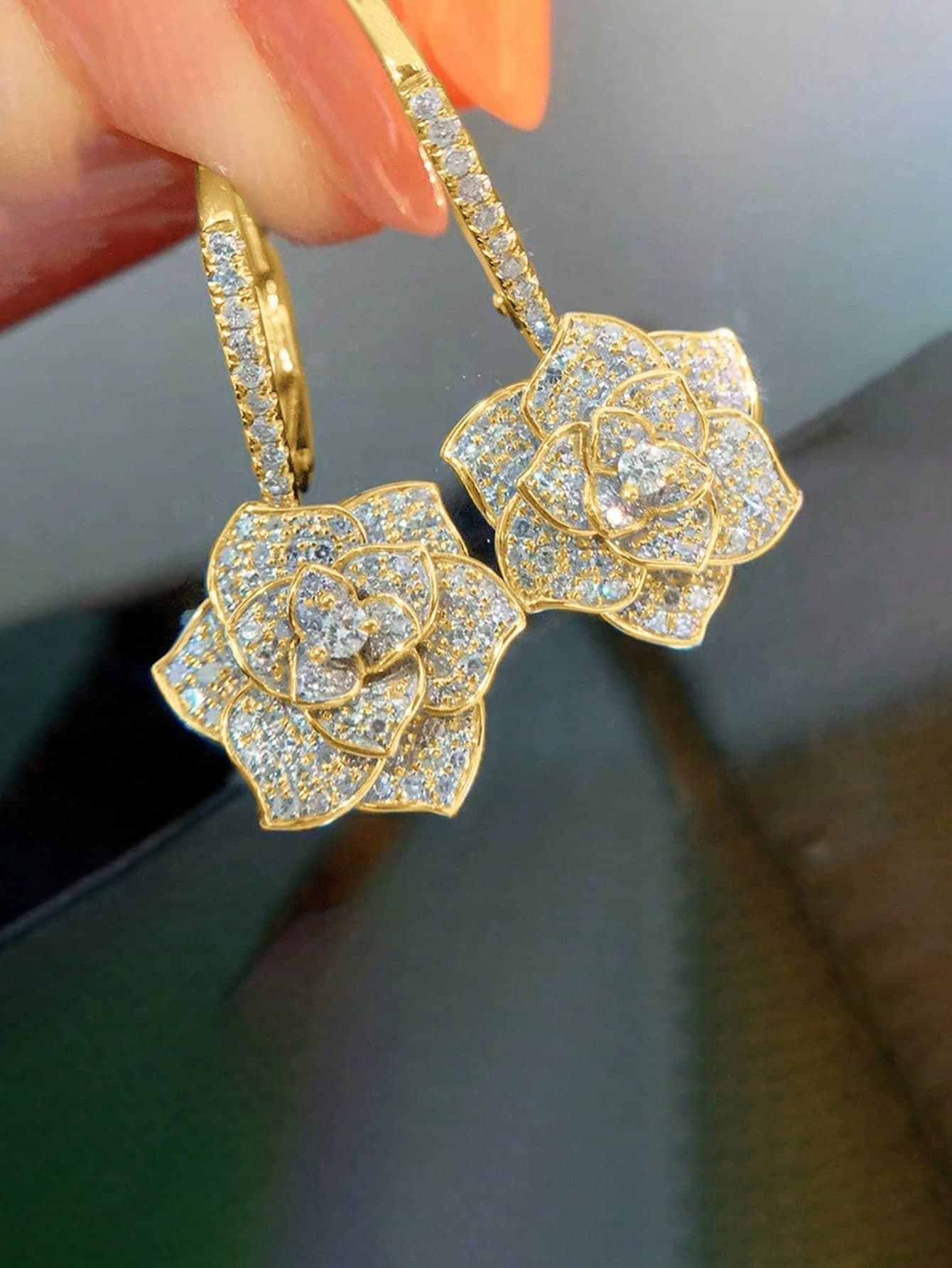 1 Pair Women's Sparkling Cubic Zirconia Pendant Earrings, Suitable For Weddings, Engagements, Anniversaries, Parties, Valentine's Day Gifts