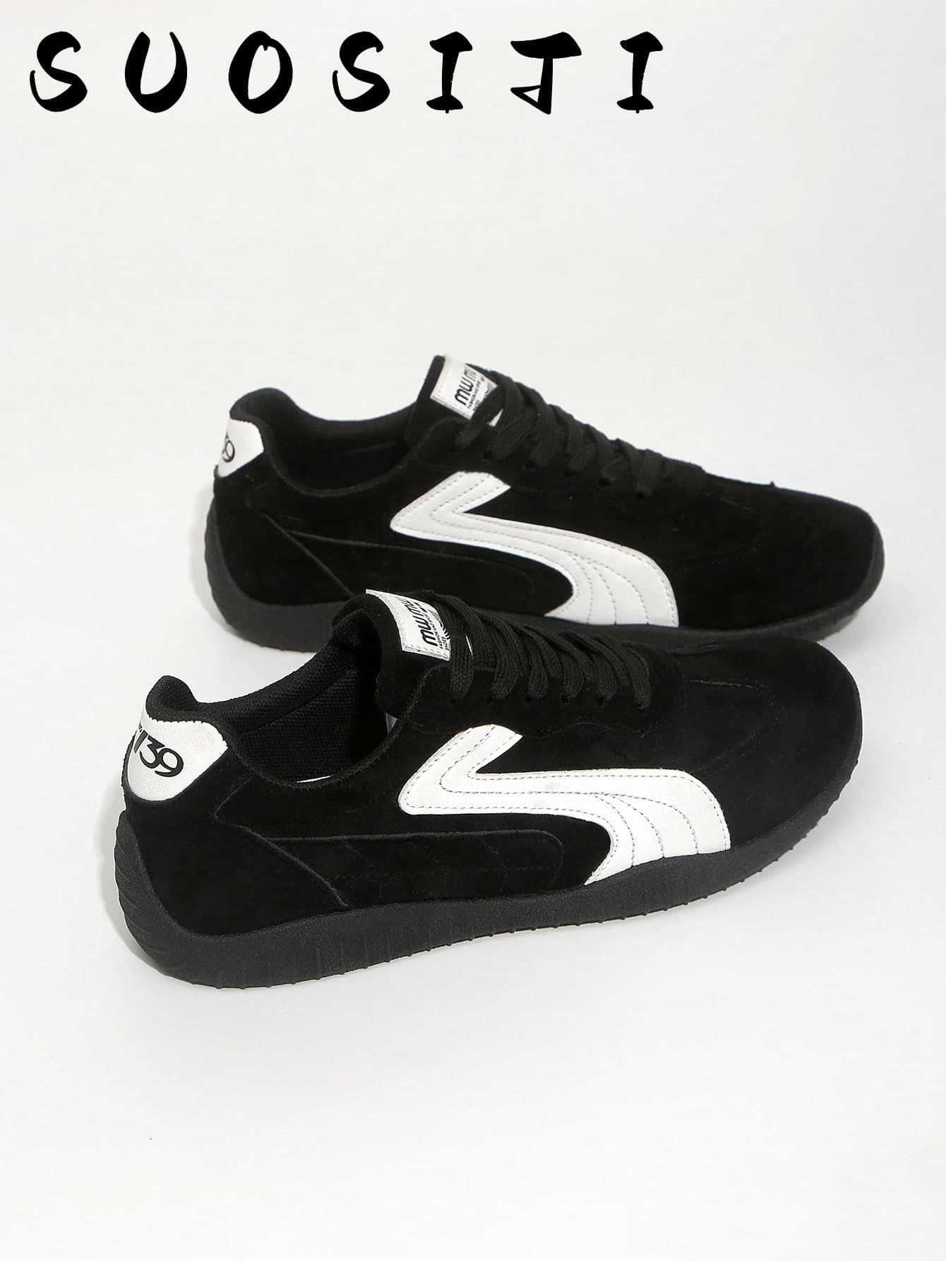 Women's Comfortable Lightweight Black Flat Non-Slip Outdoor Sports Casual Student Running Sneakers