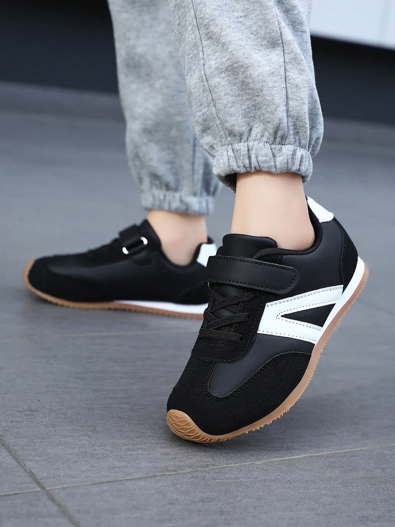 1 Pair Kids' Casual Sneakers, Running Shoes, Fashion Retro Comfortable Low-Top Versatile Trainers, Suitable For School, Campus, All Seasons