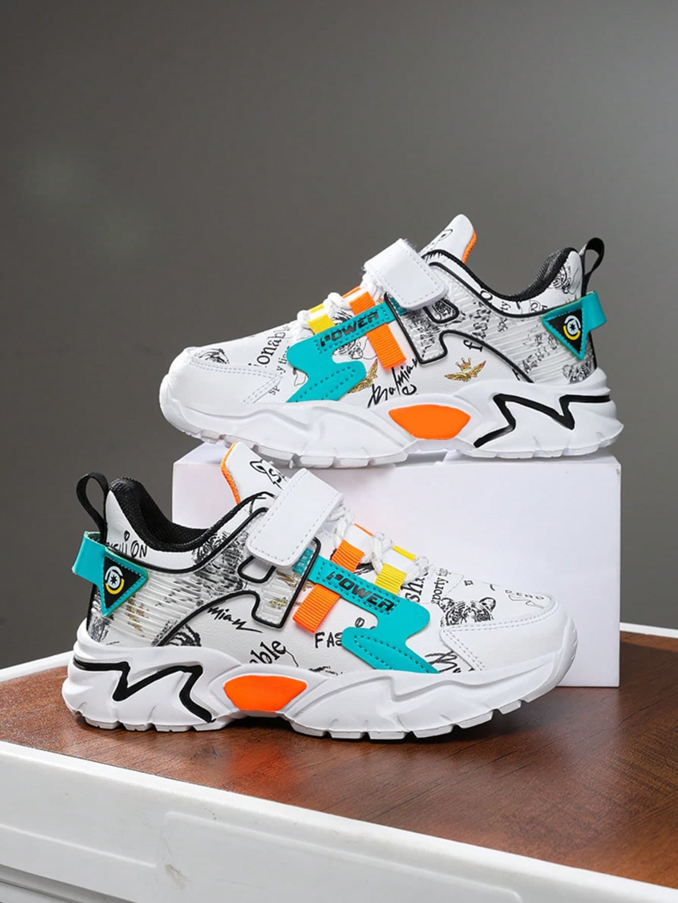 1 Pair Kids' Autumn/Spring Low-Top Chunky Sneakers, Colorblock Textured Athletic Shoes With Adjustable Hook And Loop, Easy On/Off, Thick Sole Non-Slip Chunky Sneakers For Daily Wear
