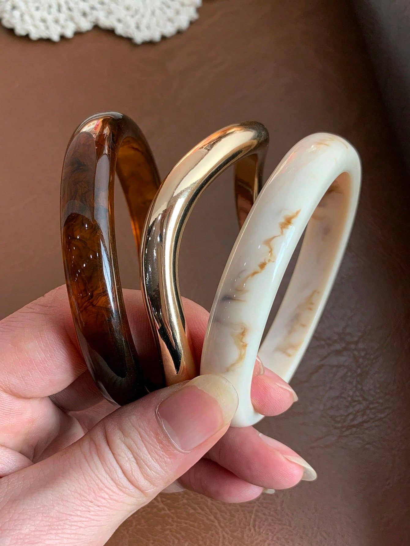 3pcs Vintage Boho Style Set: Thick Multi-Layer Brown Acrylic Bracelet, Gold Wave ABS Bracelet, Luxury High-End Suitable For Women, Couples, Parties, Daily Wear