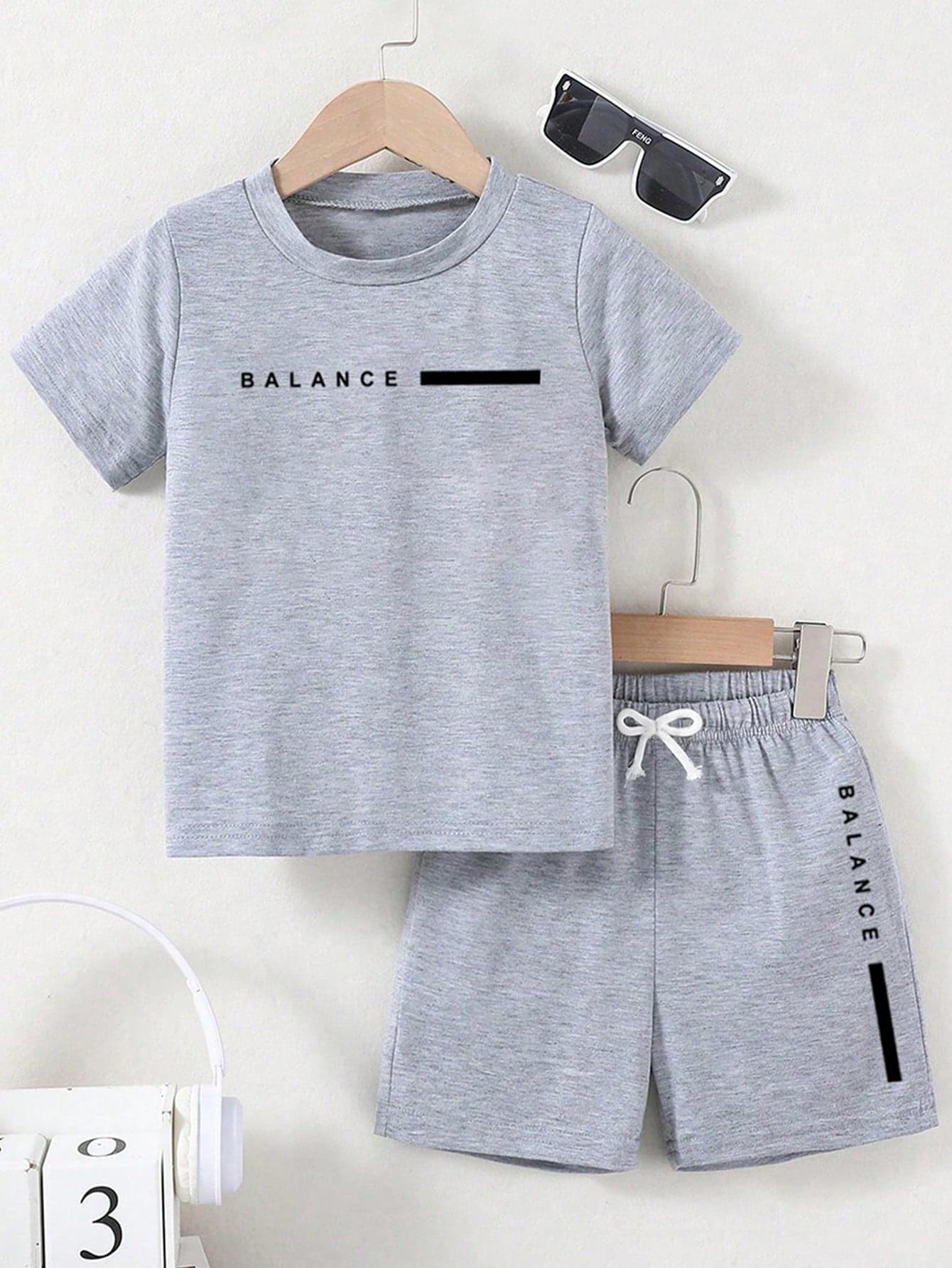 Tween Boy Letter Graphic Print Round Neck Short Sleeve T-Shirt And Shorts