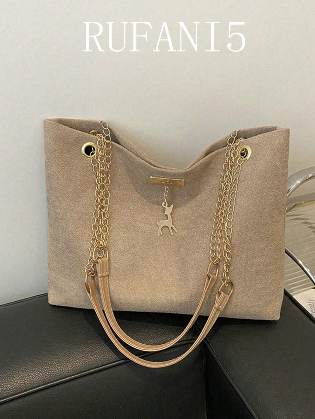 This Fashionable Color Block Geometric Pattern Chain Shoulder Bag Is Suitable For Shopping, Wallet Storage, Young Women, College Students, Career Starters, And White-Collar Professionals. It Is Also Very Suitable For Office, University, Work, Business, Commuting, Outdoor, Travel And Leisure Occasions.