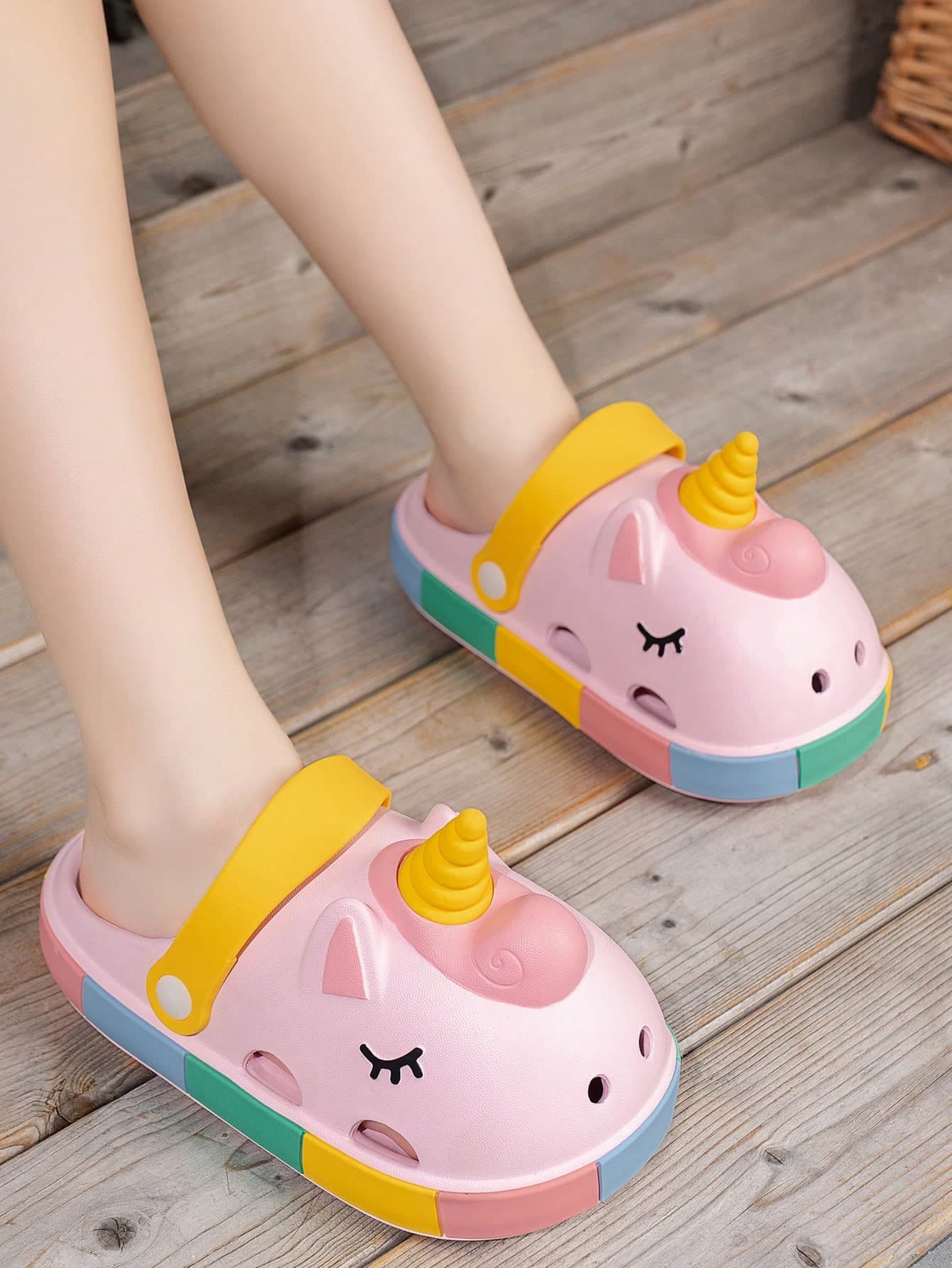 Kids' Cartoon Unicorn Beach/Pool/Garden Shoes, Cute Indoor/Outdoor Slippers