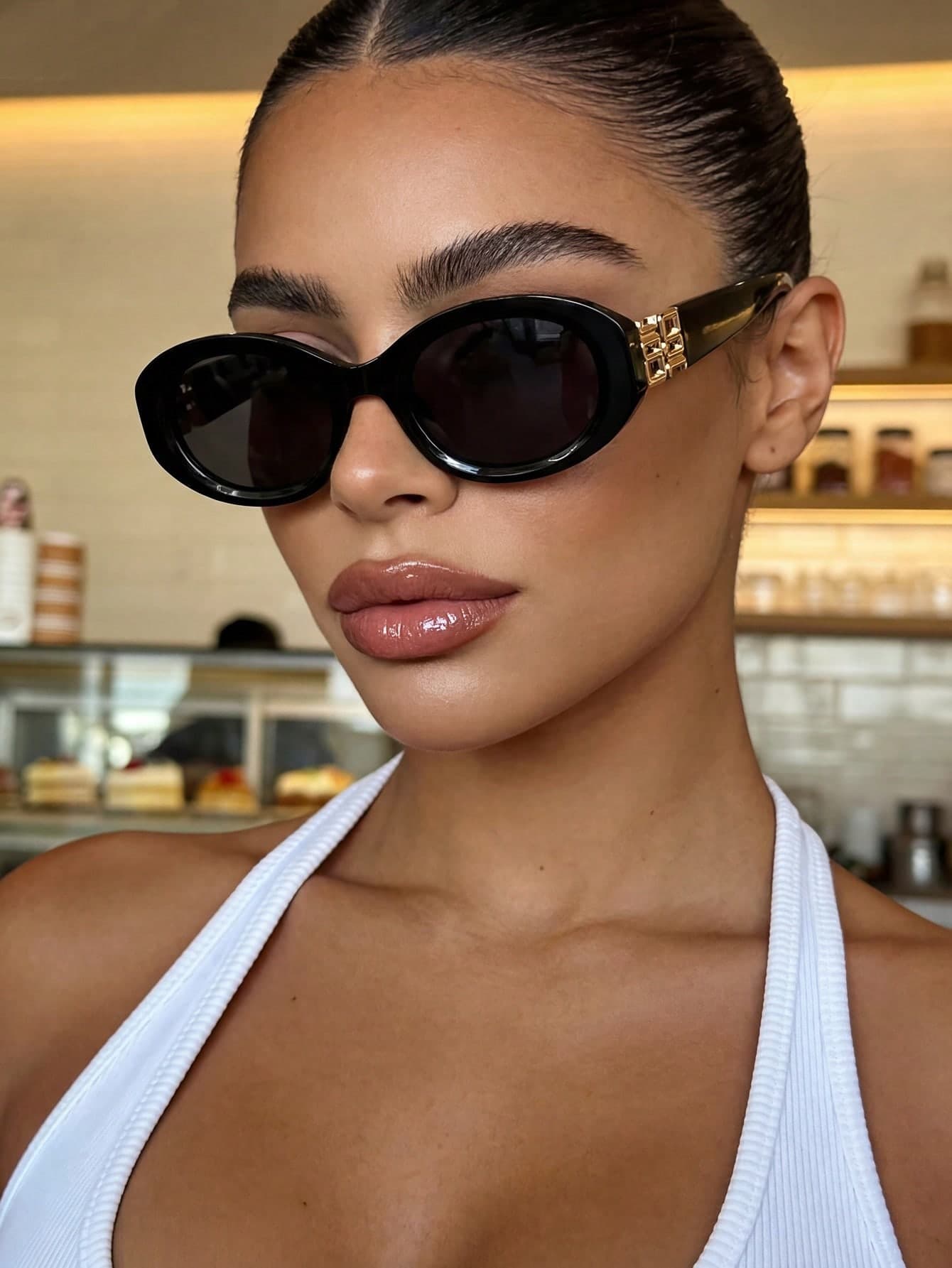 Black Oval Plastic Retro Sunglasses, Classic UV Protection Shades For Travel, Beach And Driving
