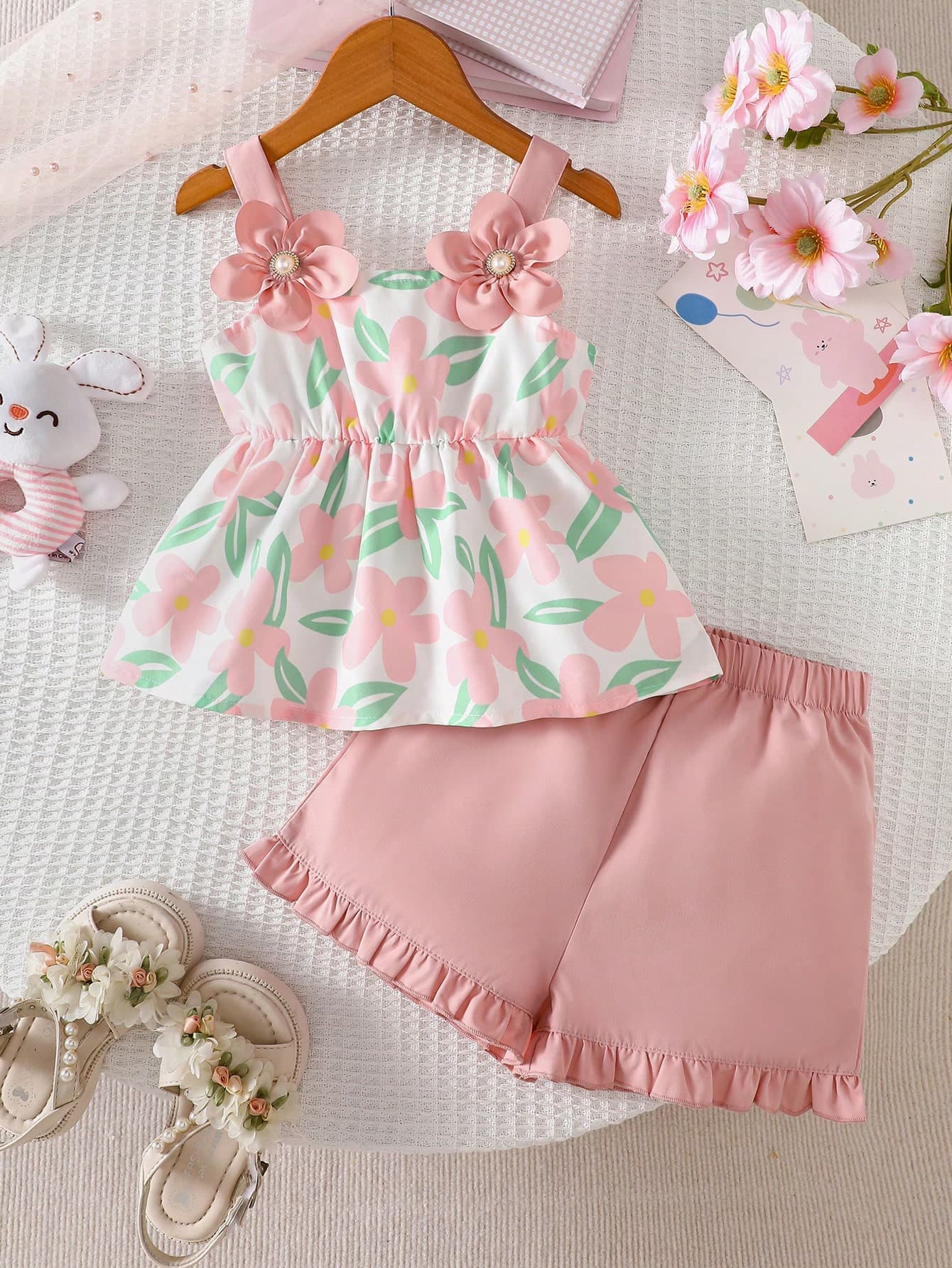 Young Girls' Fresh Ditsy Floral Spaghetti Strap Top With 3D Pearl Flower Decor + Ruffle Hem Shorts 2-Piece Set, Spring/Summer