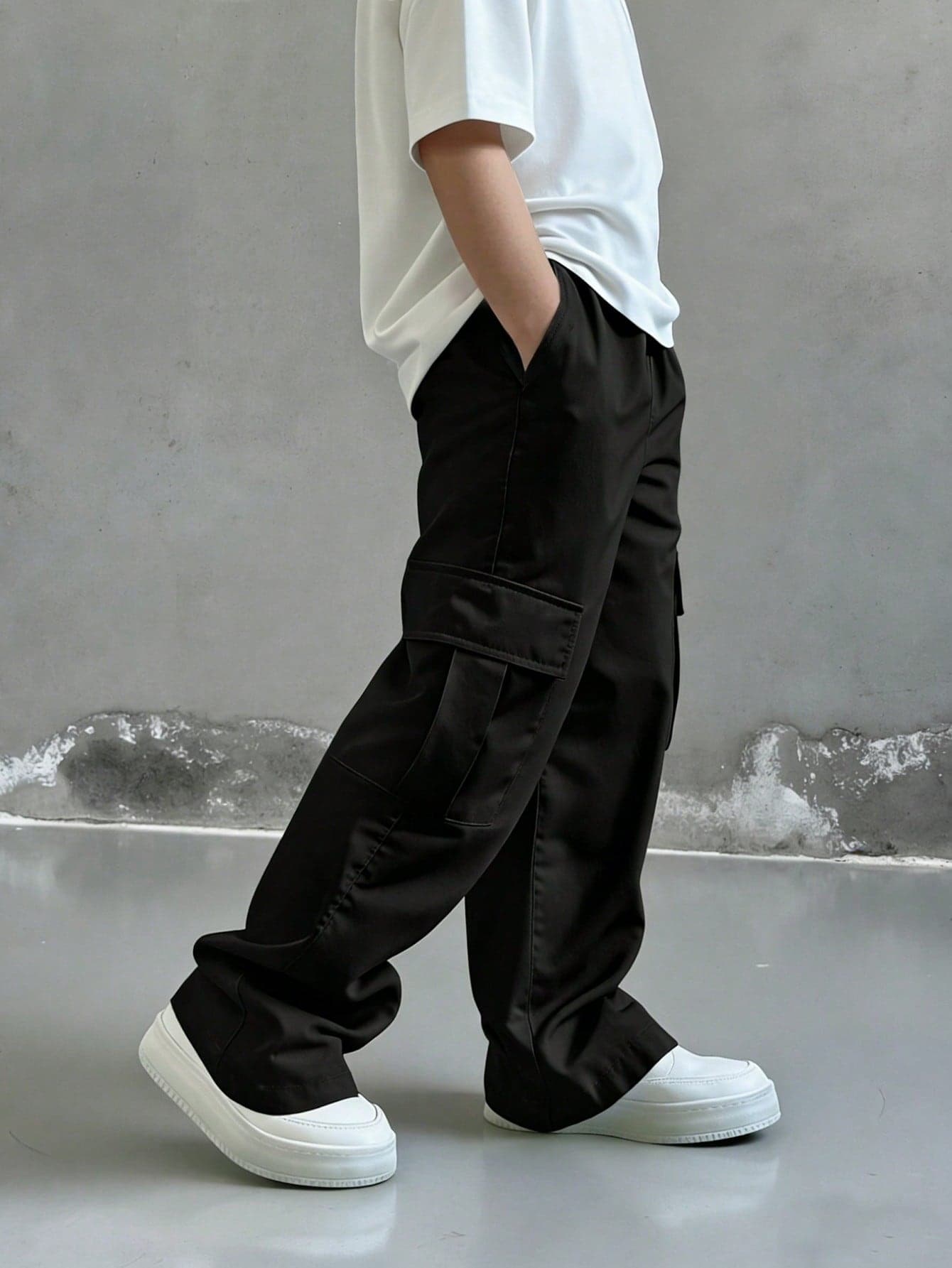1pc Tween Boys Fashion Casual Comfortable Street Collegiate Vacation Everyday Soft Multi-Pocket Straight Leg Cargo Pants, Spring/Summer/Autumn