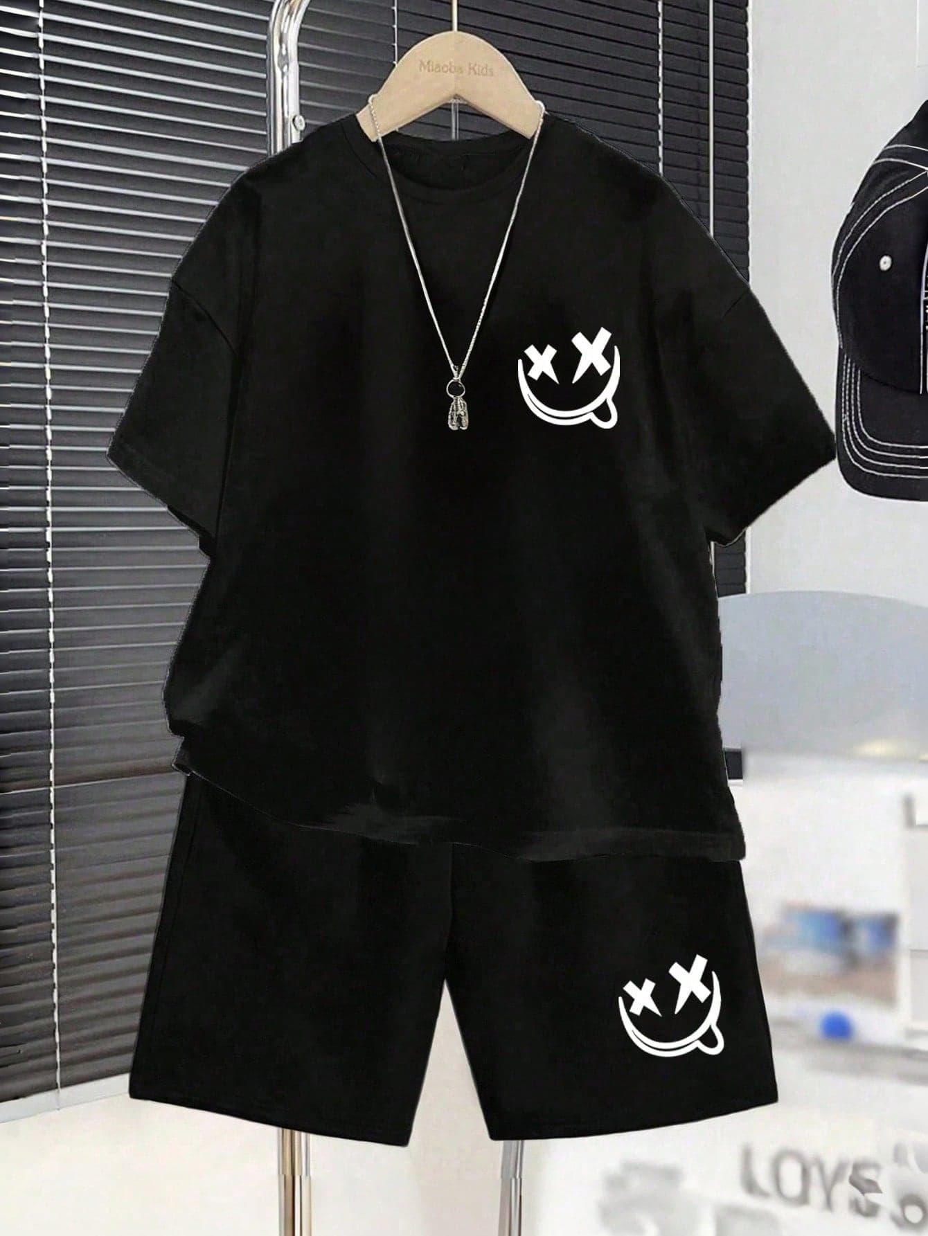 2pcs/Set Cartoon Face Print Round Neck Short Sleeve T-Shirt And Shorts Casual Outfit For Young Boy