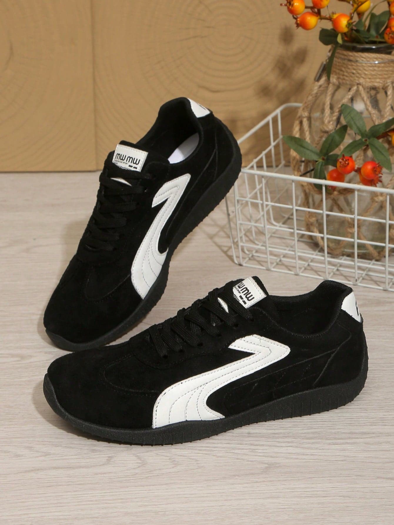 1 Pair Women's Spring/Autumn New German Training Shoes, Easy To Clean, Round Toe Low-Top Casual Shoes, Flat, Comfortable, Versatile, Small White Shoes, Color Block, Athletic Leisure Shoes, Retro Style Sneakers, Fashionable All Season