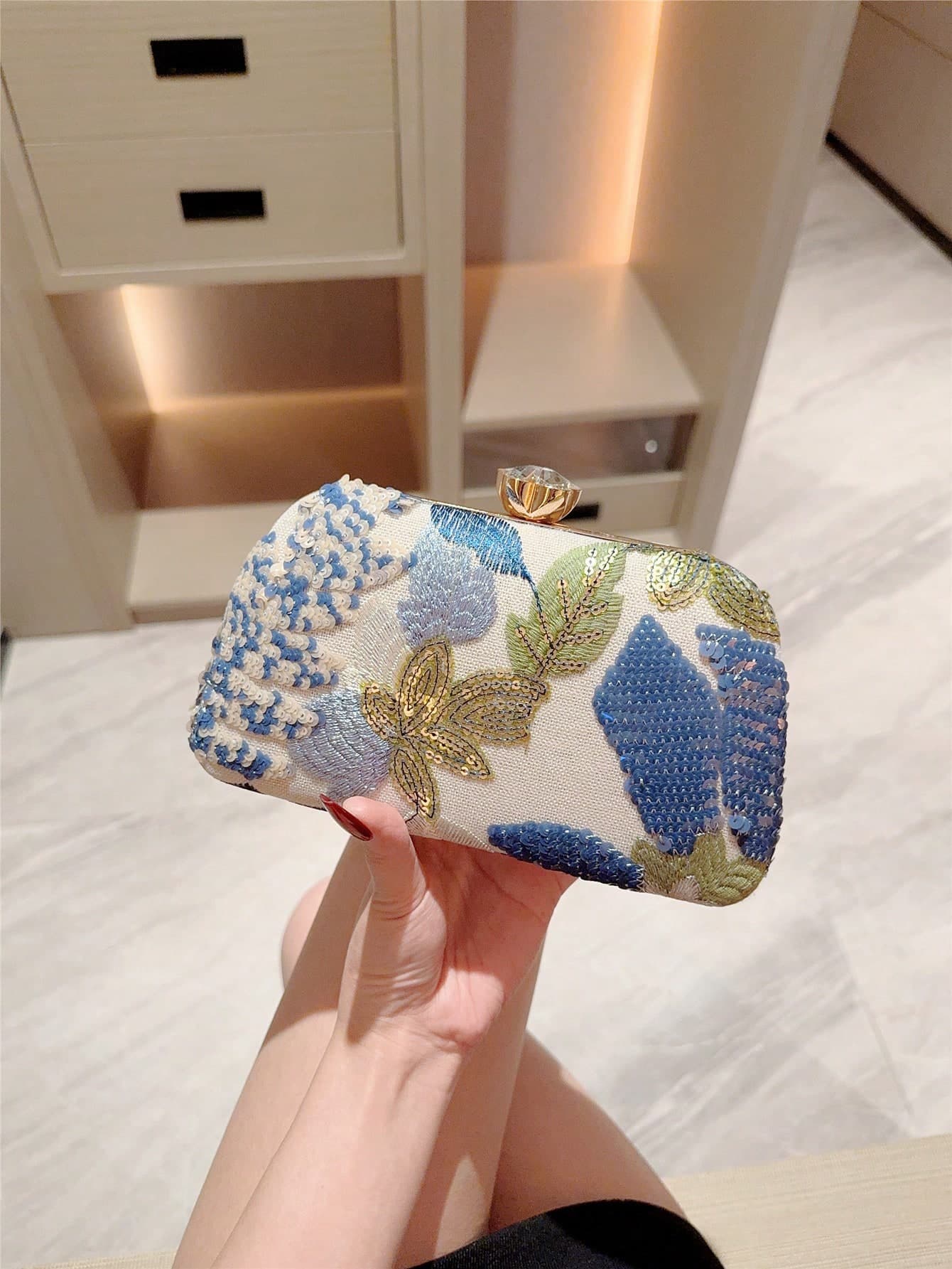 Moonlit Eve Bag, Multicolor Floral Crossbody Purse, Fashionable Retro Chain Clutch, Mini Square Box Bag, Suitable For Party Girls, Brides, College Students, Young Professionals, Versatile For Party, Prom, Wedding, Perfectly Matches Party Accessories, Pattern Sent Randomly