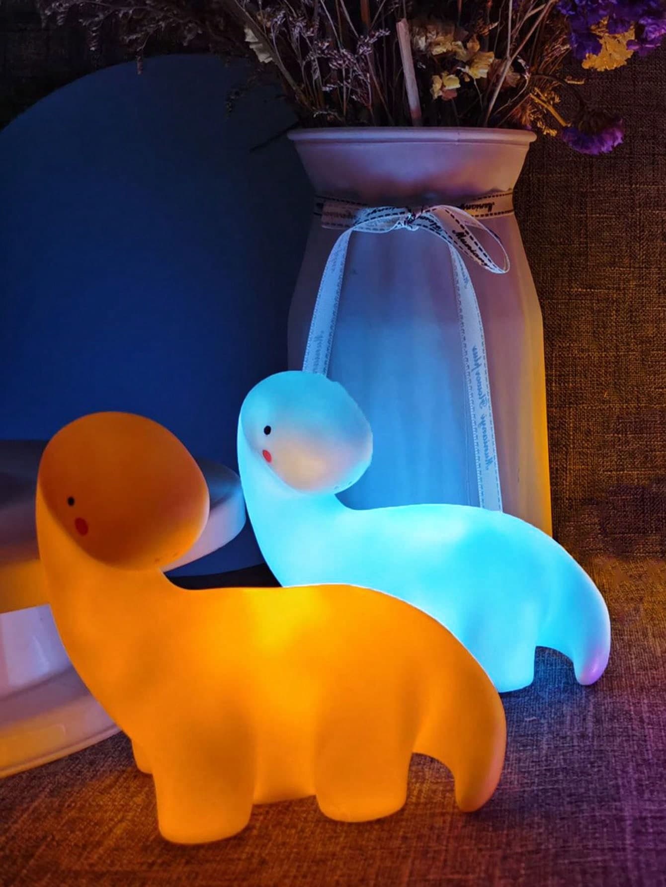 1pc Dinosaur Shaped Night Light, Battery Powered, Cute Silicone Night Light For Kids, Baby Care Lamp, Bedside Table Decor Light, Suitable For Children's Bedroom, Living Room, Office, Holiday Decoration
