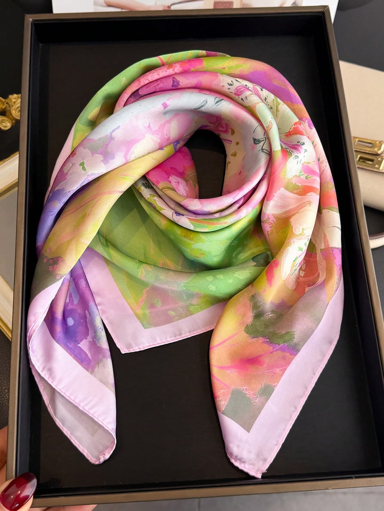 1pc Women's Elegant Retro Printed Lightweight Satin Square Faux Silk Scarf, Bohemian Style Casual Ladies Neck Scarf, Shawl, Thin & Comfortable Women's Headscarf, Suitable For Spring/Summer Daily Wear And Outings,Accessories,Travel Essential