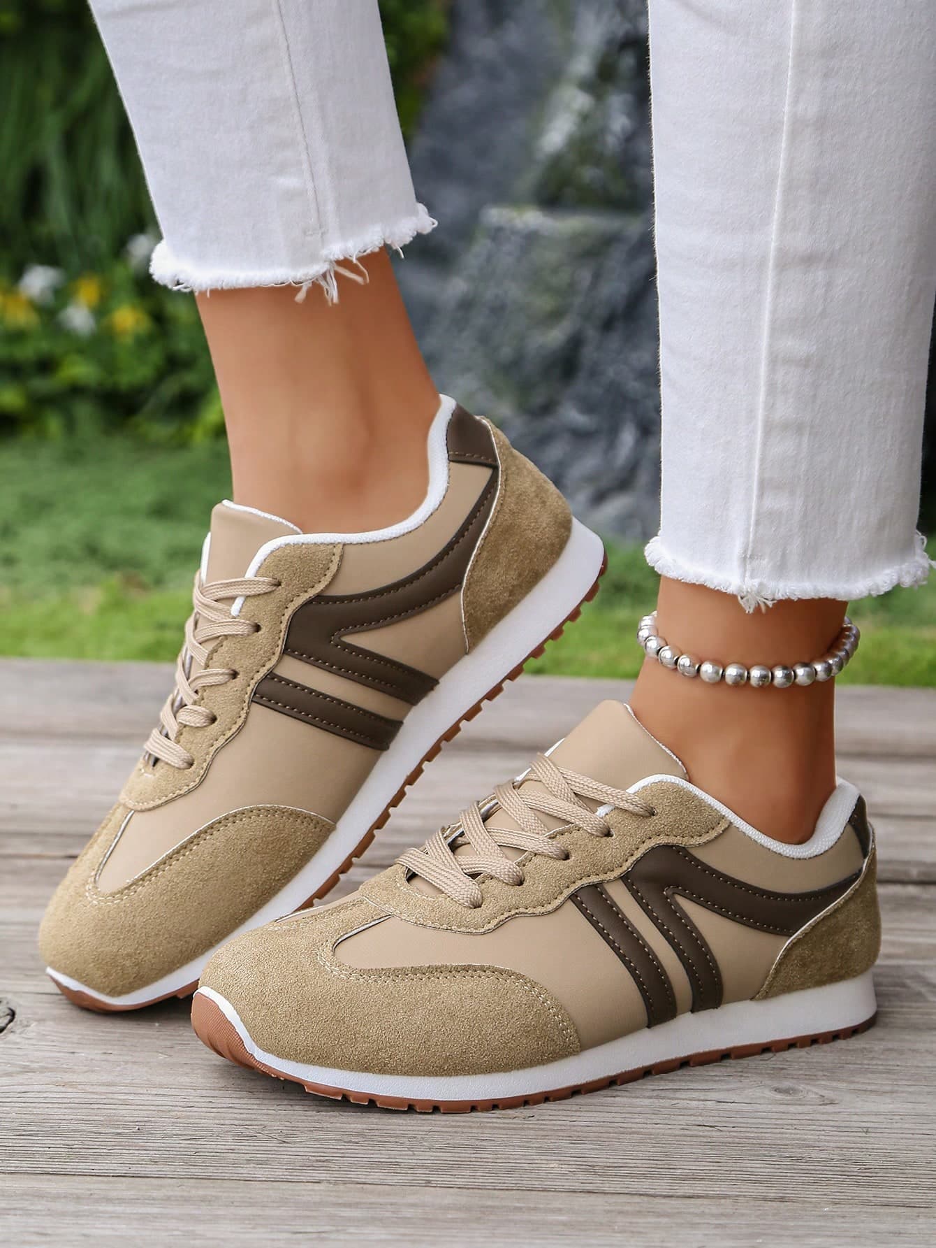1 Pair Women's Breathable Lightweight Running Shoes, Casual Comfortable Flat Lace-Up Colorblock Sneakers