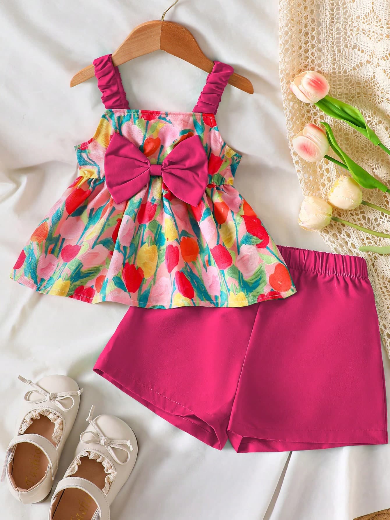 Young Girls' Tulip Print Camisole Top With Bow Decor & Shorts 2-Piece Sweet Outfit, Spring/Summer