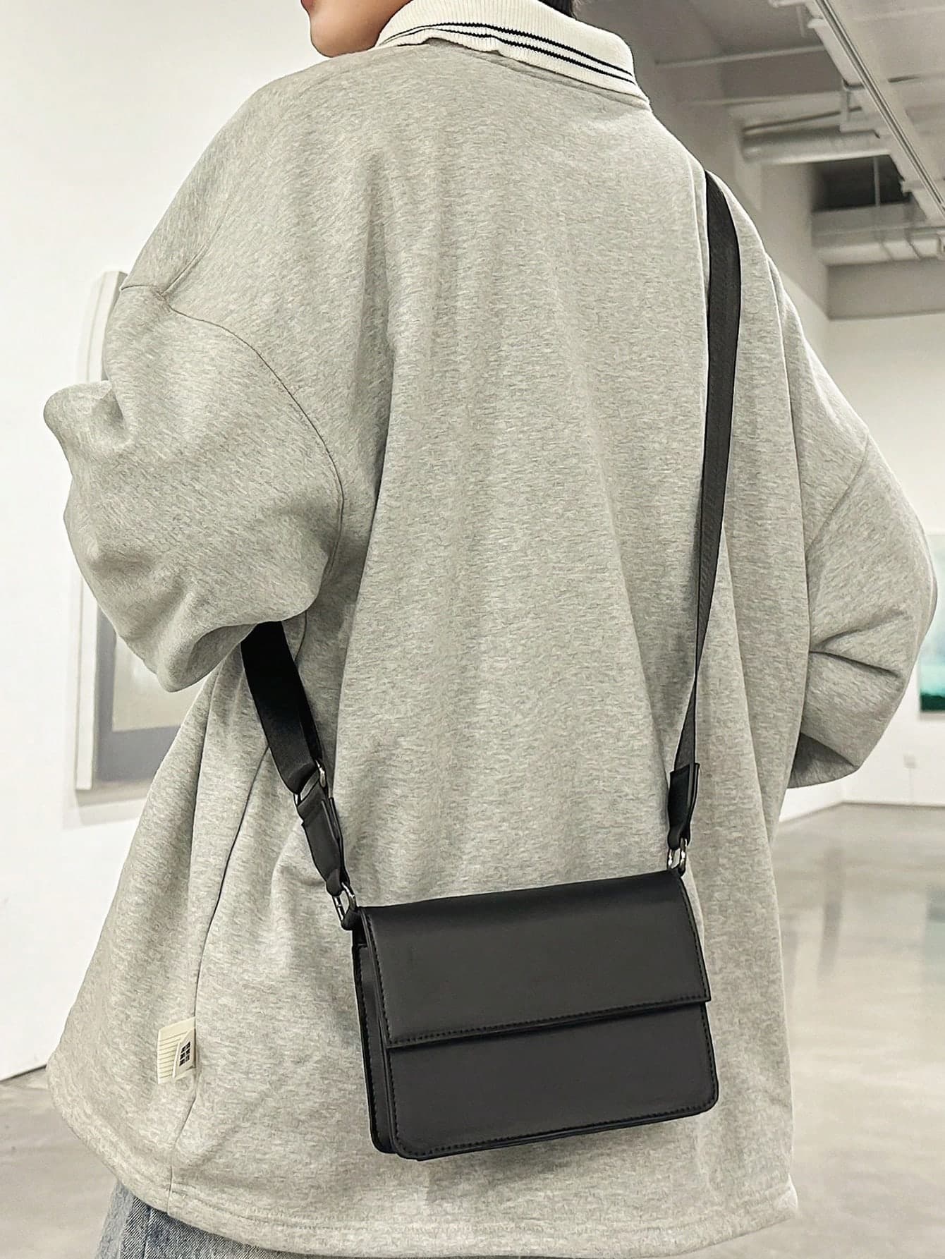 peach tree Men's Box Bag Crossbody Bag Shoulder Bag Small Square Bag Business PU Waterproof Flap Bag Wallet Unisex Business Storage Bag Suitable For Business Travel Toiletries Storage Tool Bag Large Capacity Keep Your Items Organized And Easy To Carry Black Clutch Bag Handbag Office Supplies Vintage Gift Men's Gift Husband Gift Father Gift