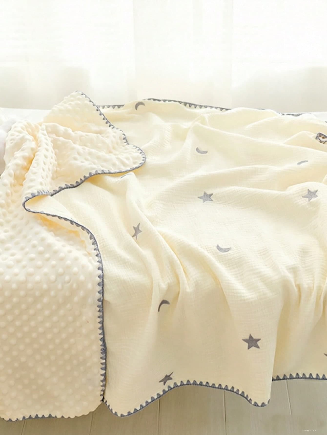 1pc Embroidered Star & Moon Pattern Baby Blanket, Soft & Comfortable Pom-Pom Fleece Blanket, Nursery Toddler Quilt, Children's Air Conditioning Throw, Adult Office Shawl, Stroller Cover