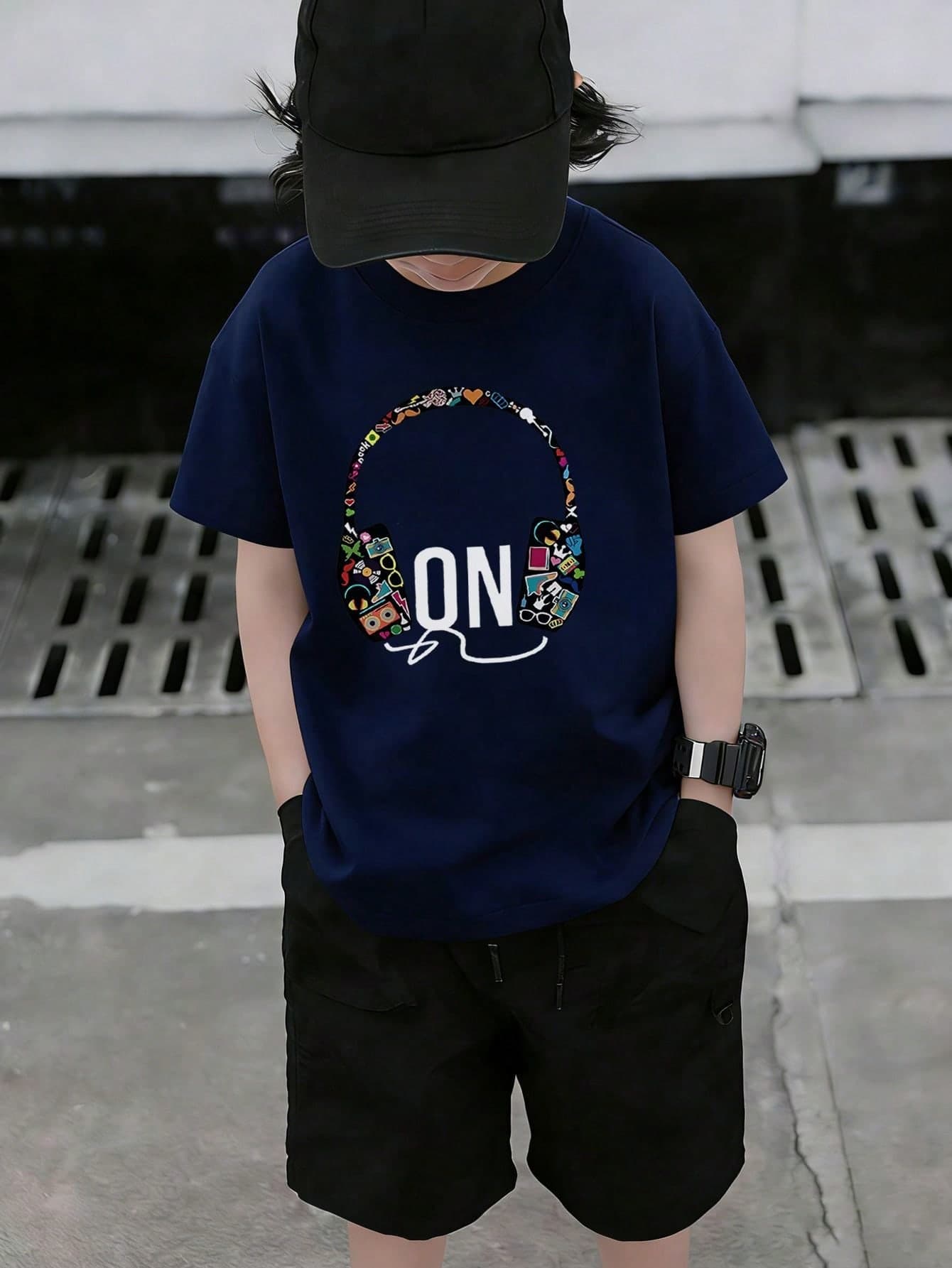 1pc Tween Boy Music Headphone English Graphic Round Neck Short Sleeve T-Shirt, Summer Clothing, Young Student Apparel, Tween BoysTop
