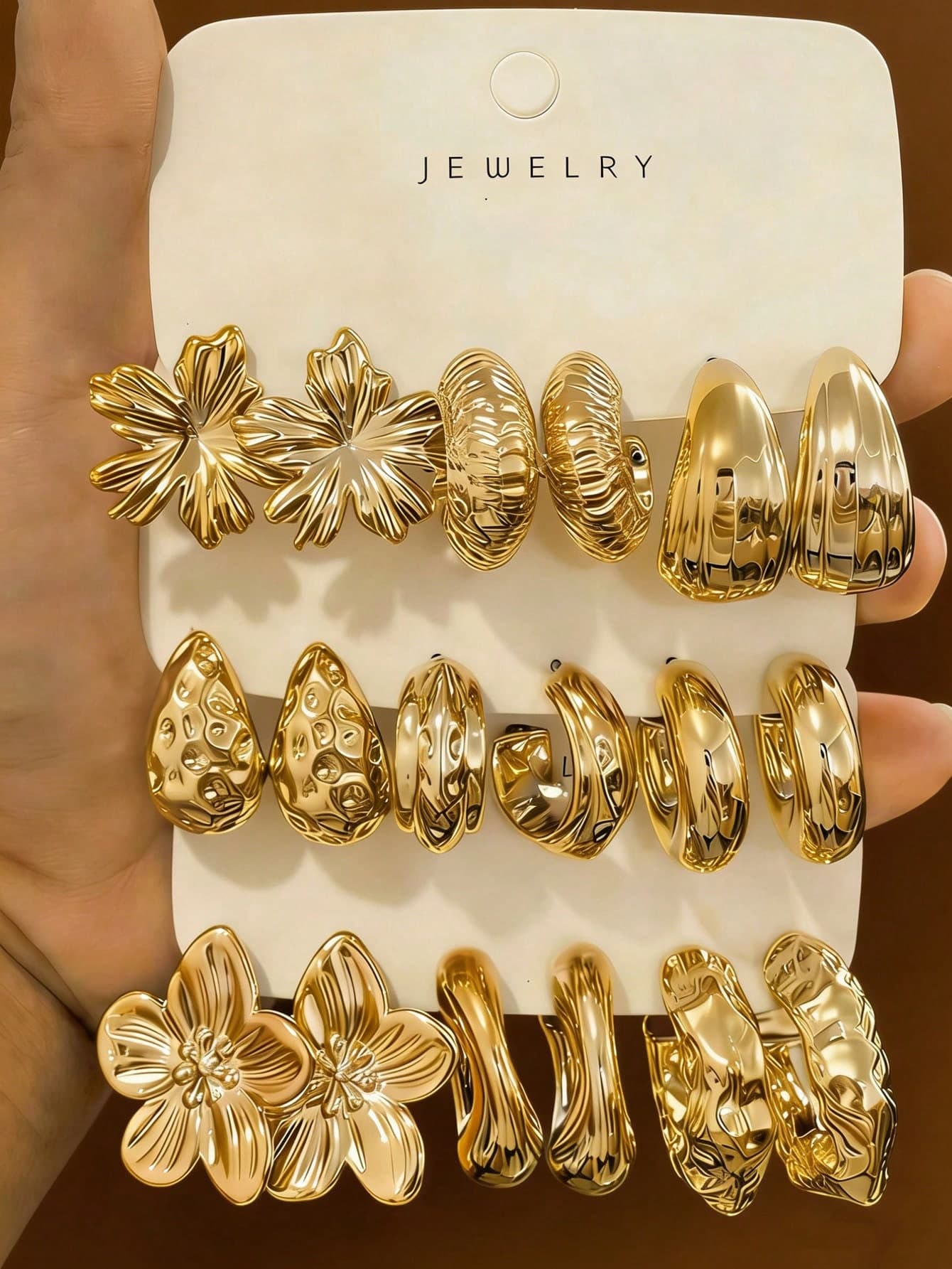 6-18pcs Fashionable Women's Extra Large C-Shaped Gold Hoop Earrings Set, Includes Floral, Geometric, And Textured Designs, Suitable For Pairing With Various Styles