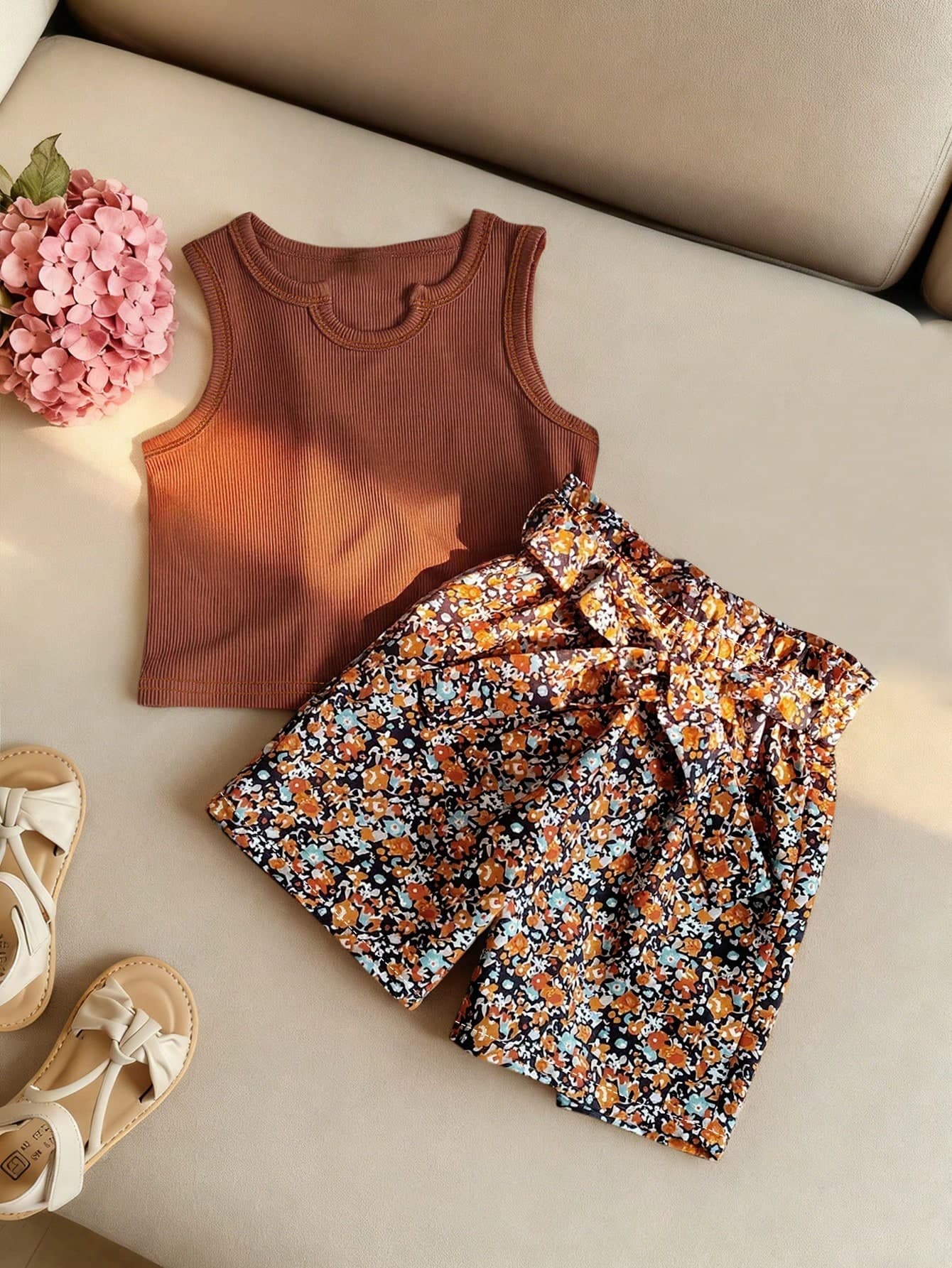 2pcs/Set Baby Girls' Summer Sleeveless Outfit, Solid Color Round Neck Vest Top + Vintage Floral Shorts, Cute & Fashionable Suit For Newborn, 0-1-2-3 Years Old, 6-9 Months, Suitable For Outdoor, Casual, Party, Holiday Gift
