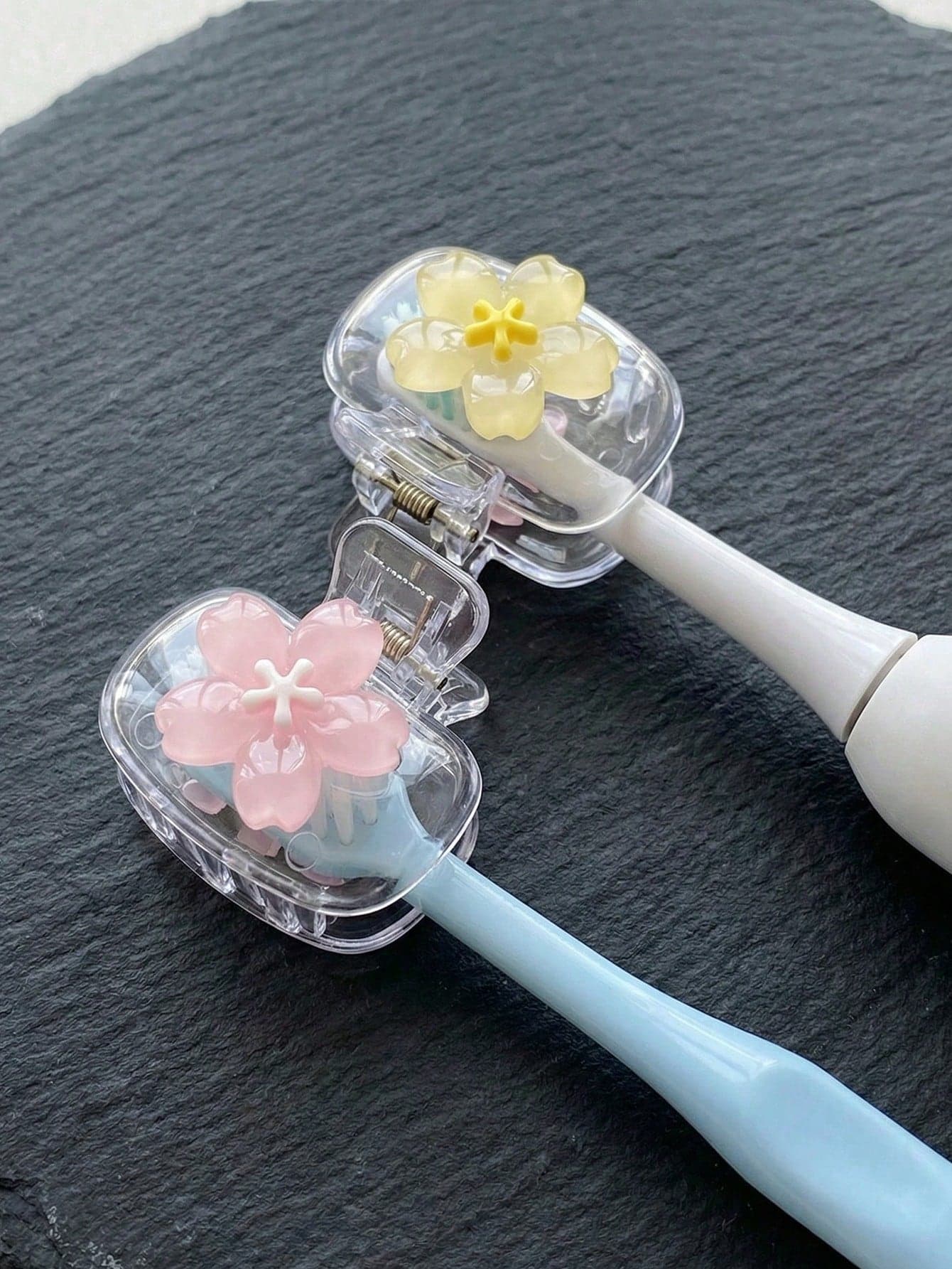 Sakura Pattern Portable Toothbrush Cover, Transparent Travel Toothbrush Storage Box, Toothbrush Head Protector Clip, Toothbrush Storage Clip, Toothbrush Dust-Proof Protective Case, Portable Design For Easy Carrying, Dust-Proof Cover, Suitable As Gifts For Couples, Friends, Family, Teachers, Travel Enthusiasts, Essential For Home, Dorm, Vacation, Suitable For Birthdays, Back To School, Weddings, Mother's Day, Easter And Other Occasions, Must-Have For Spring And Summer