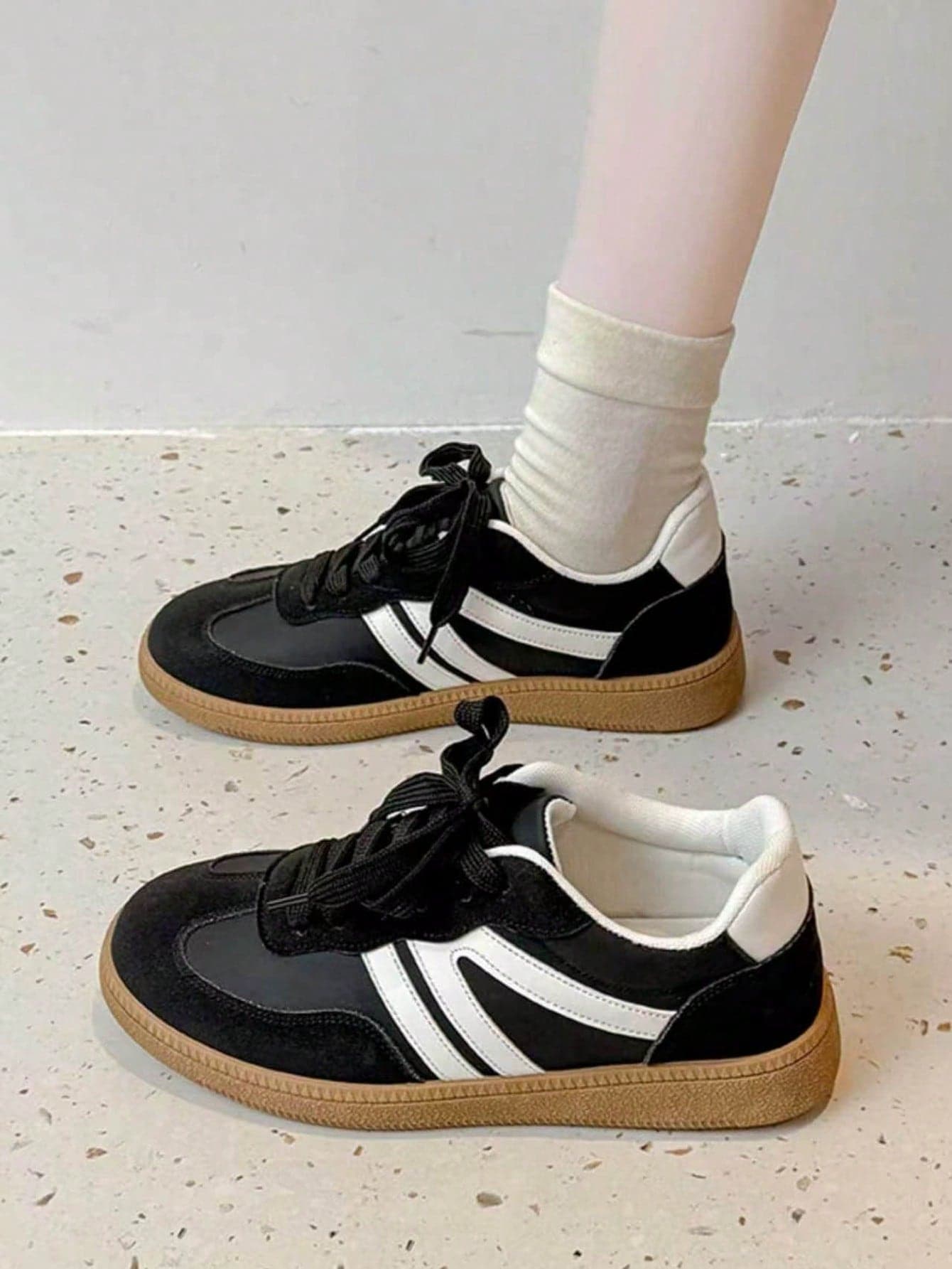 Sodalemon Women's Multifunctional Fashion Casual Shoes, Flat Non-Slip Lace-Up Round Toe Rubber Sole Casual Sneakers, Black & Khaki Color Block, Daily Wear Shoes, Casual Shoes Size 37-41,