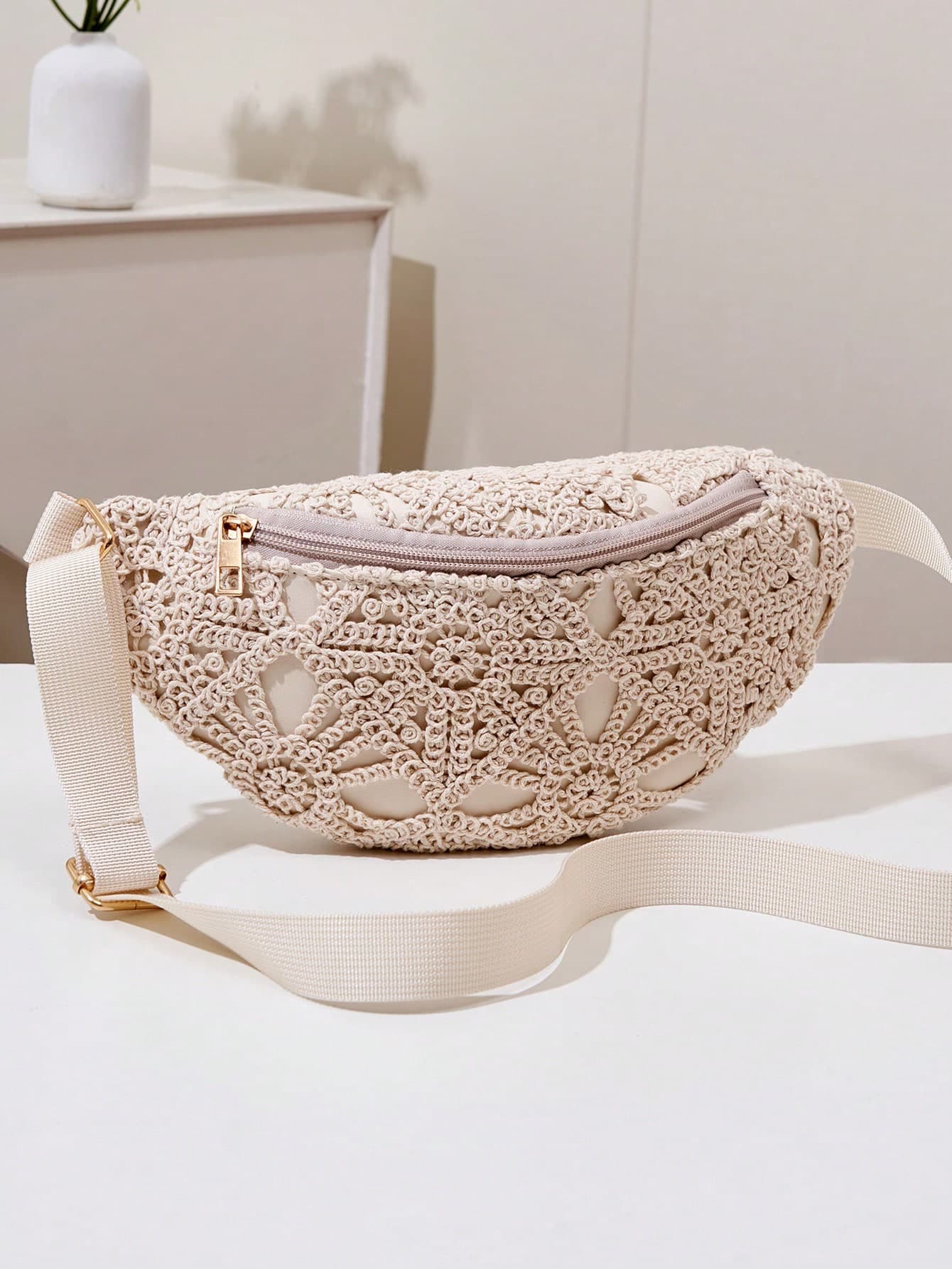 Women's Retro Fashion Waist Bag, Underarm Bag, Spring/Summer New Casual Shoulder Crossbody Small Bag, Versatile Minimalist Chest Bag,Straw Bag