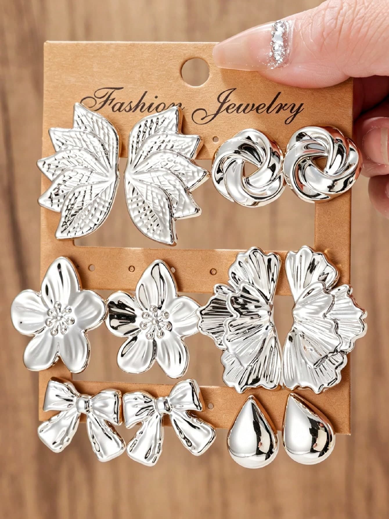 2-12pcs Fashionable Assorted Designs Earrings Including Fan-Shaped Textured Leaves, 5-Petal Flowers, Round Twisted Flowers, Water Drop Shapes, Butterfly Knots, Symmetrical Floral Studs, Suitable For Daily Wear Or Parties, Great Gift For Friends And Family