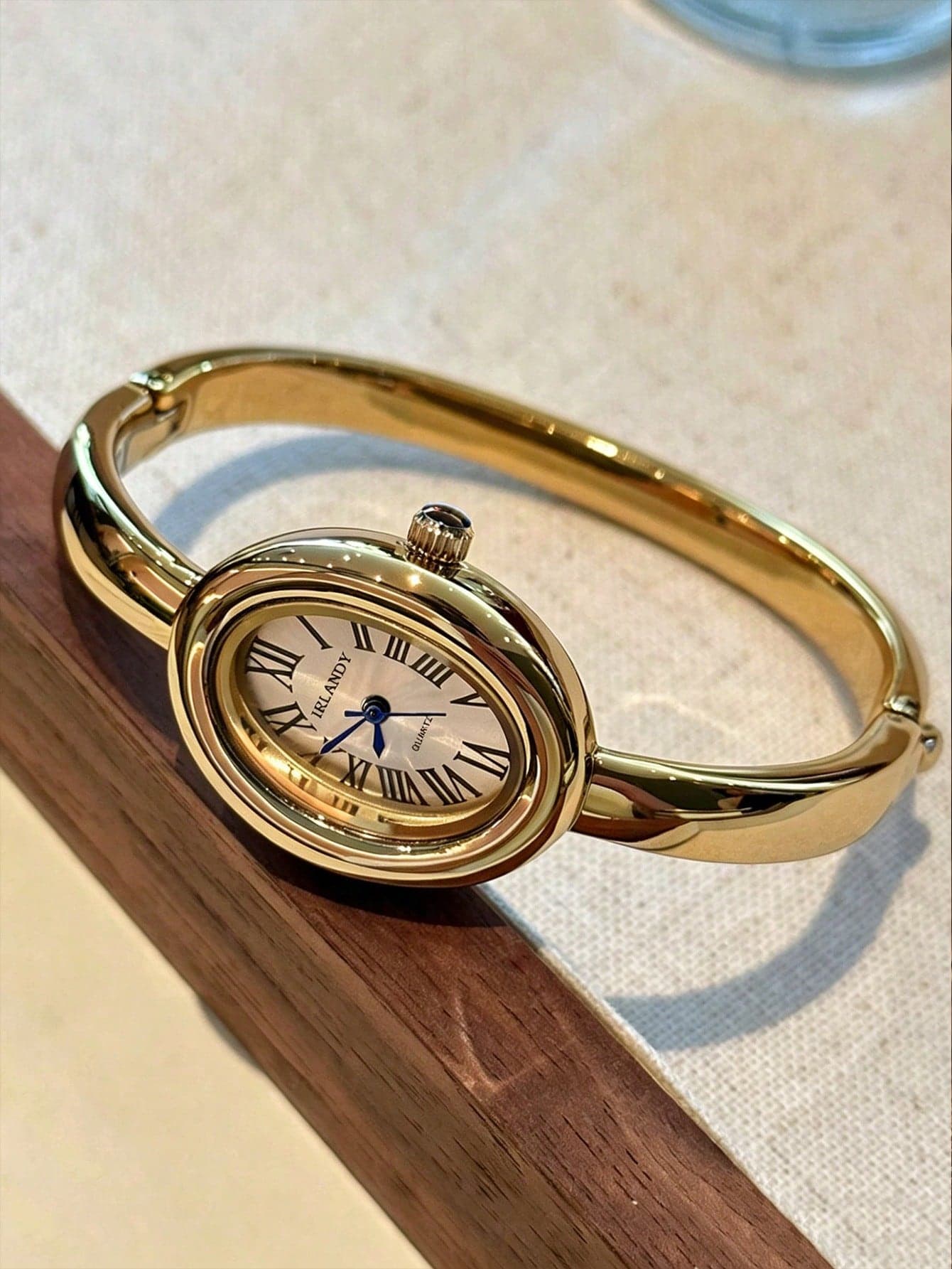 1pc Women's Bracelet Watch, Oval Roman Numeral Small Dial, Non-Adjustable Strap, Retro British Style, Niche Luxury Quartz Watch, Suitable For Occasions Like Holidays, Parties, Weddings, Back To School, Christmas, Thanksgiving, Halloween, Easter, Best Gift For Women