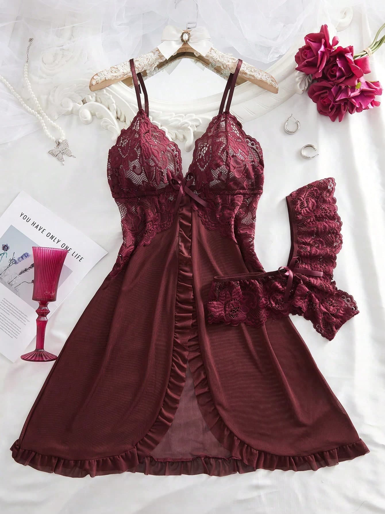 2pcs Plus Size Women Lace & Mesh Patchwork V-Neck Camisole Lingerie Set, Suitable For Home Wear & Sexy Intimates
