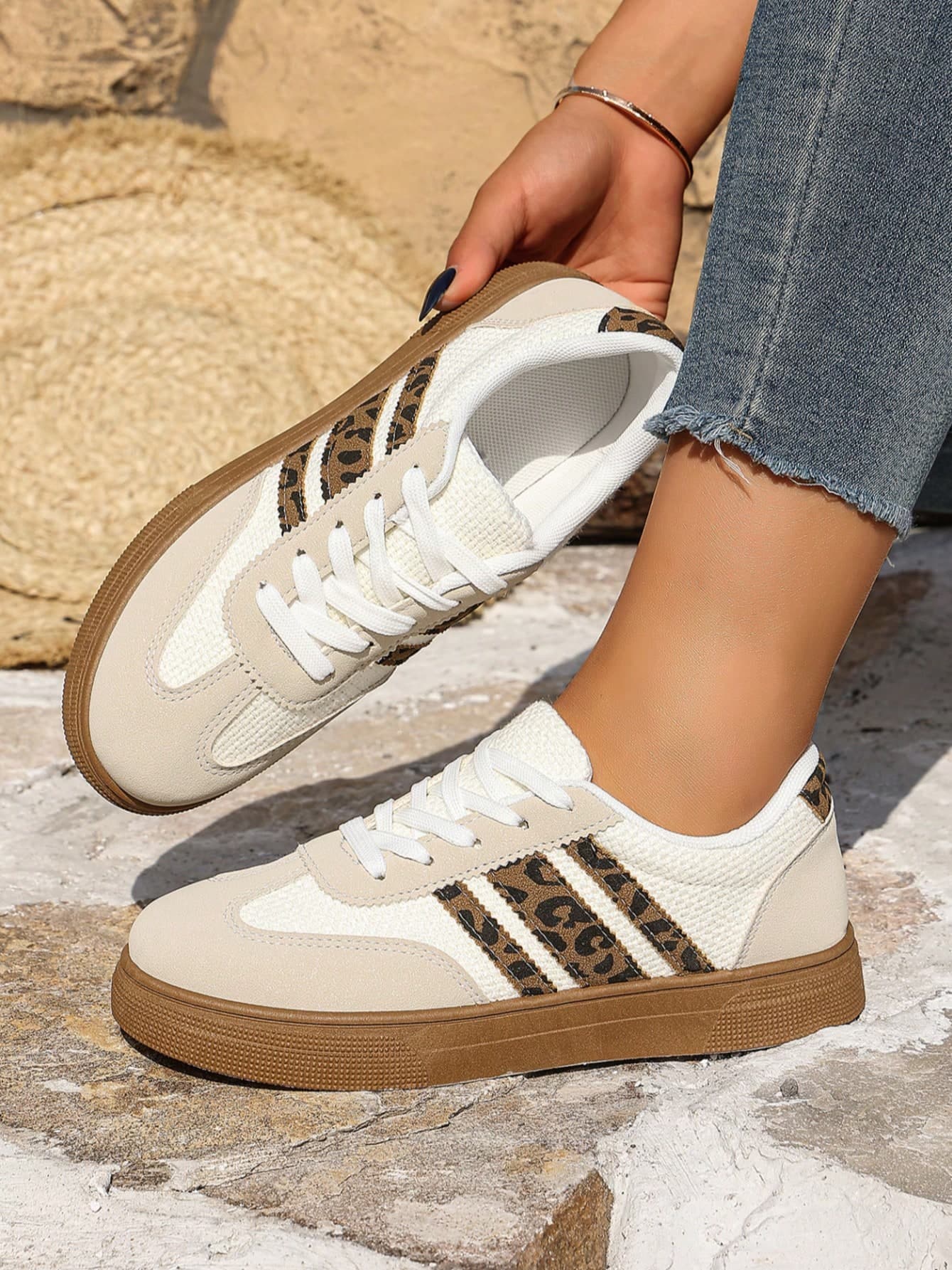 Women's New Mesh Trainers, Easy To Clean, Round Toe Low-Top Casual Shoes, Flat Comfortable Versatile Sneakers, Contrast Color Sports Casual Shoes, Retro Style Vulcanized Shoes, Fashionable All Season