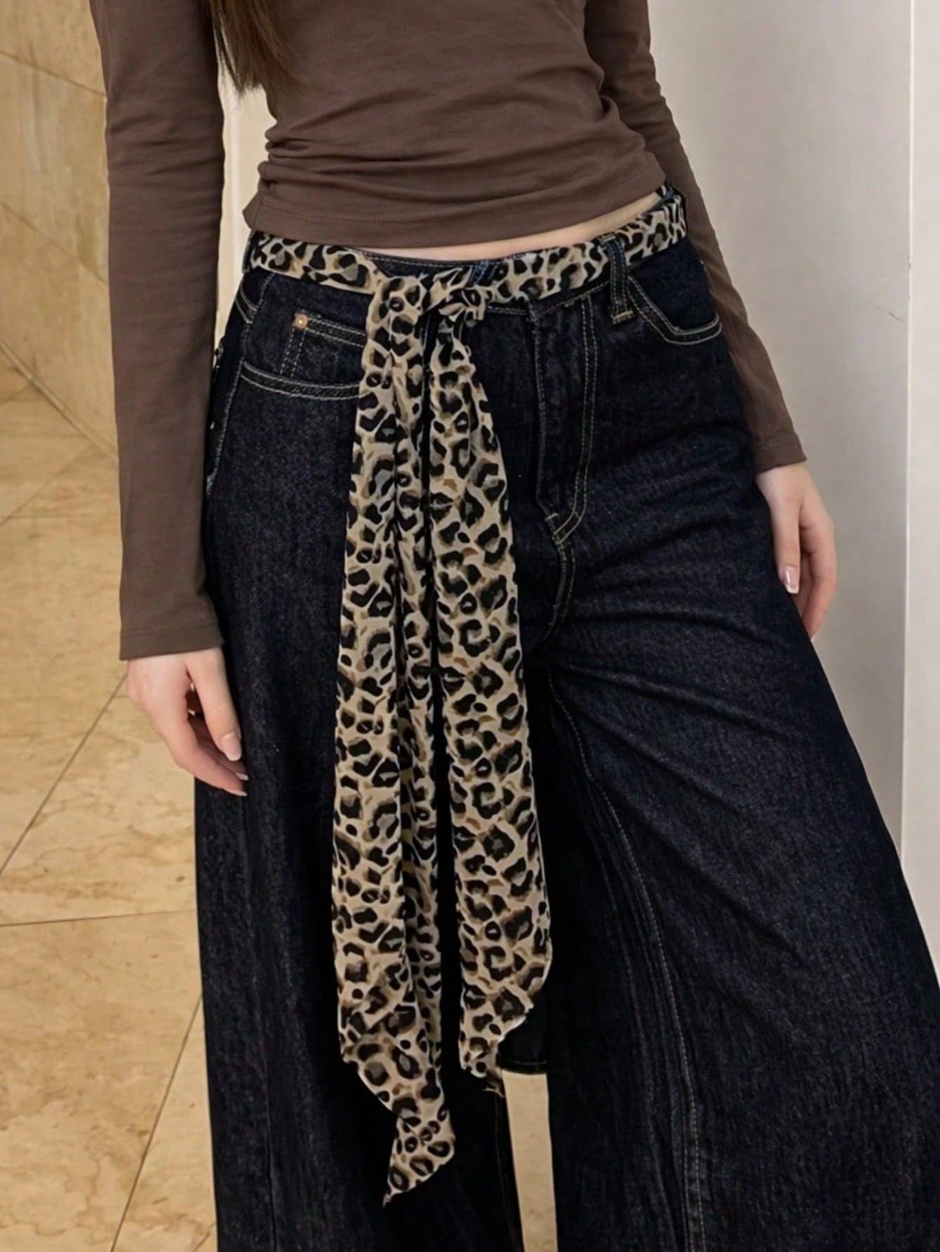 1pc Sexy Y2K Leopard Print Satin Scarf Belt, Multi-Purpose Women's Neck Scarf, Versatile Street Style Fashion Accessory, Suitable For Autumn