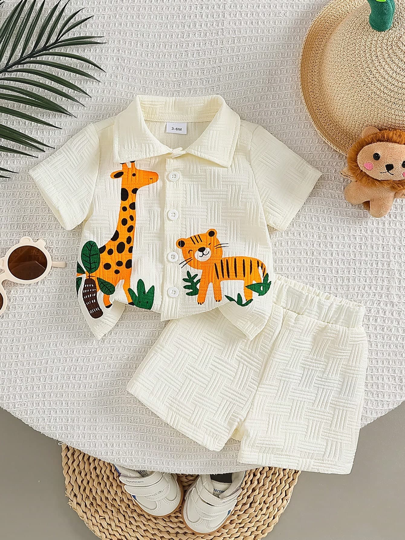 2pcs Baby Boy Textured Cute Cartoon Print Shirt And Shorts Street Fashion Children Set