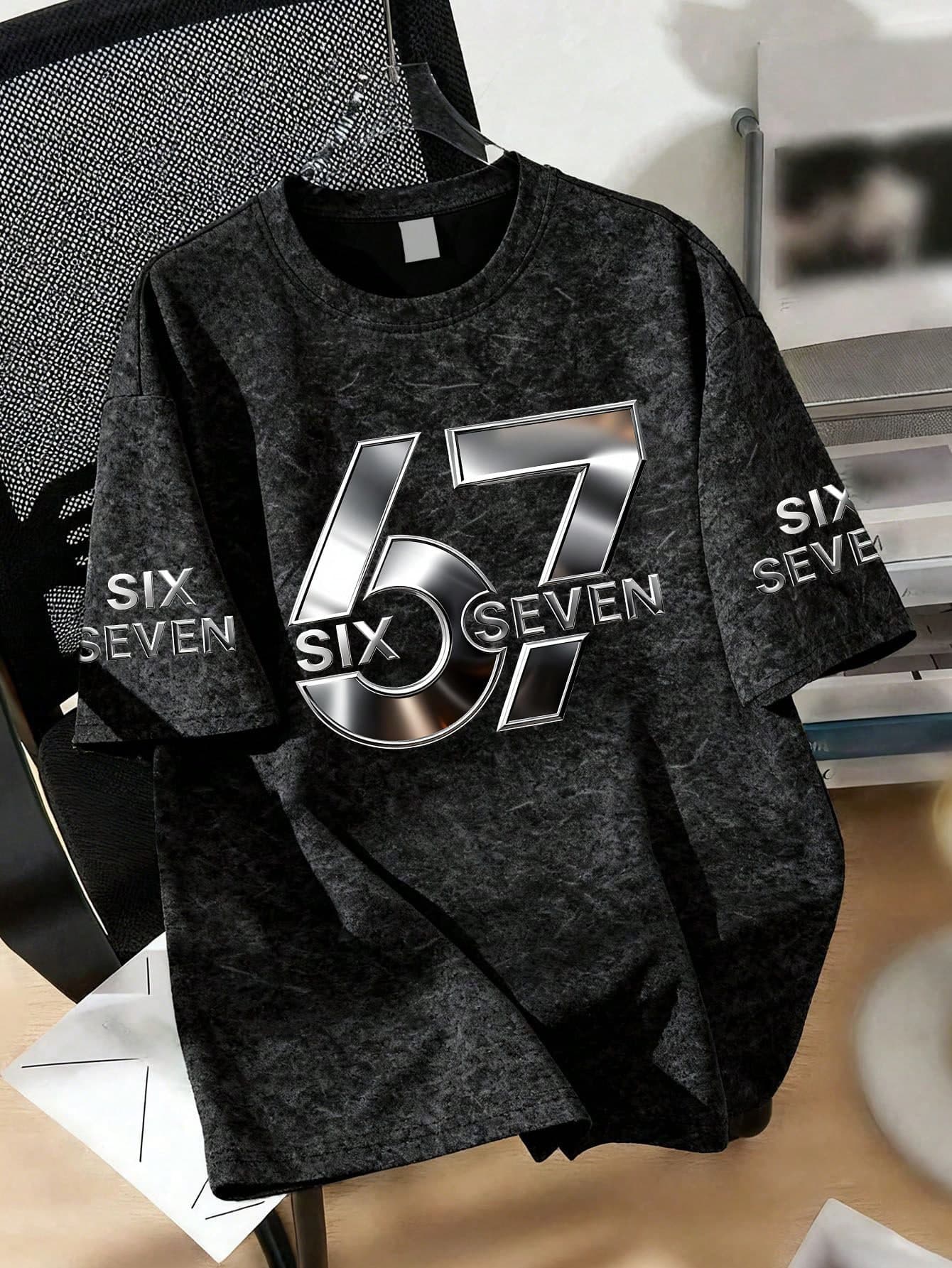 Teen Boys Street Style Short Sleeve T-Shirt, Printed With Silver Number "67", Essential For Spring And Summer Daily Outings