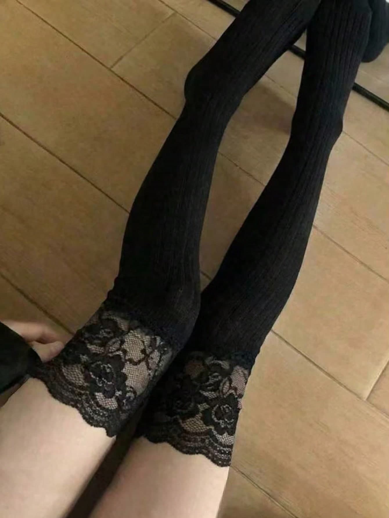 1 Pair Women's (Suitable For Under 60kg) Black Spliced Lace Trim Versatile Comfortable Thigh-High Stockings For Daily Wear, Aesthetic