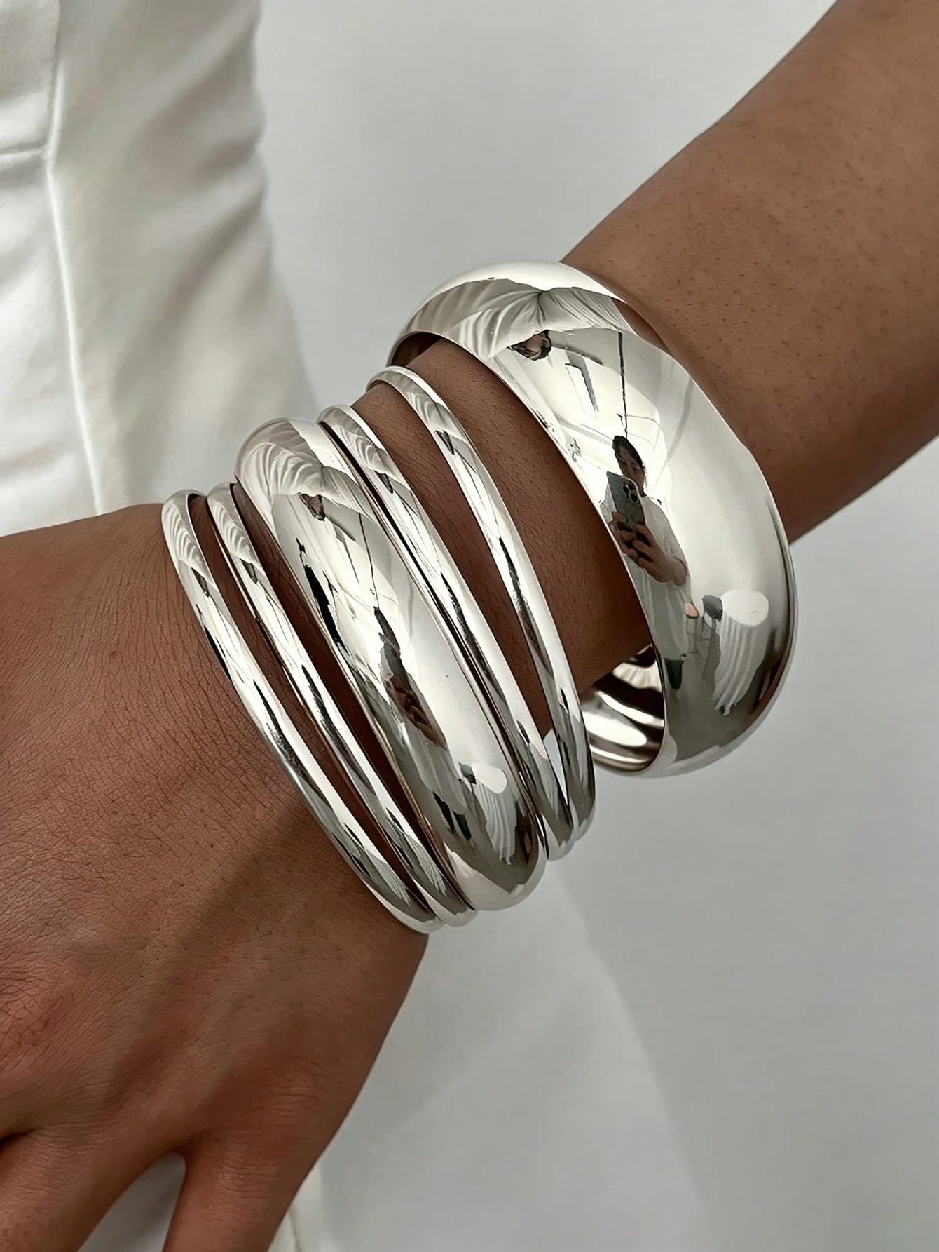 6pcs Vintage Elegant Wide Flat Silver-Tone Metal Bangle Bracelets, Suitable For Women's Daily, Party, Vacation Occasions, Gift, Minimalist