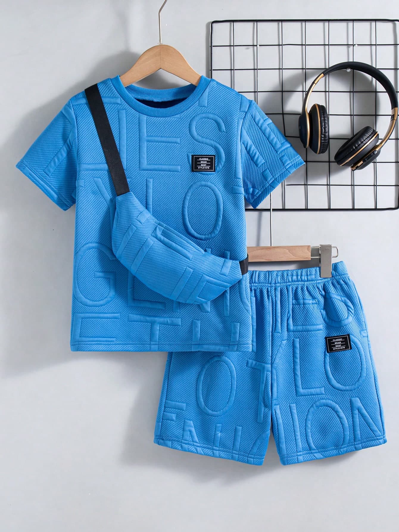 2pcs/Set Boys' Casual Solid Color Crew Neck Short Sleeve T-Shirt And Shorts, Regular Fit, With Pouch, Summer