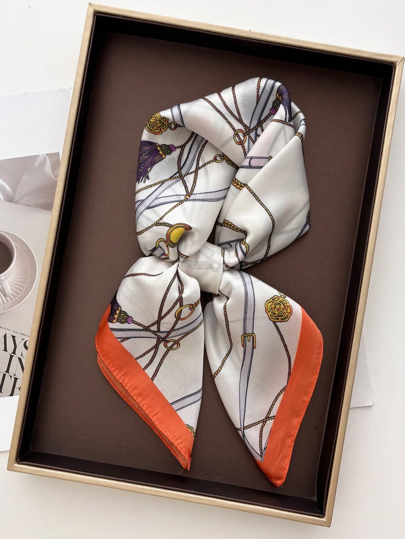 1pc New 2026 French Vintage Luxury Chain Print Faux Silk Square Scarf, Headscarf, Waist Scarf, Neck Scarf, Shawl, Sun Protection Neck Cover, Soft And Breathable, Suitable For Outings, Dates, Holiday Parties, Street Dance, Beach Photos, Live Streaming Outfit Matching