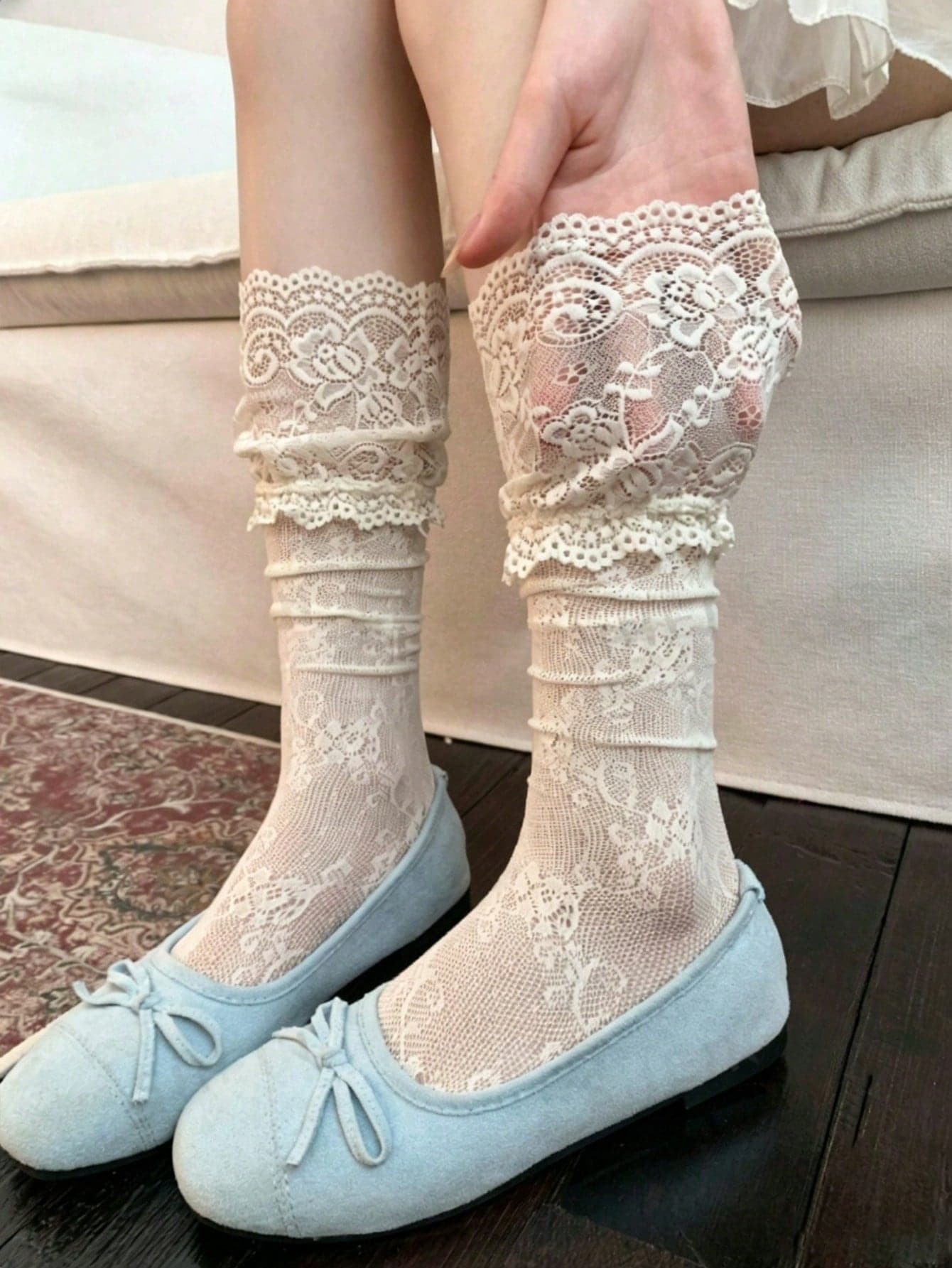 Women's Lace Fashion High Socks Suitable For Pairing With Shoes