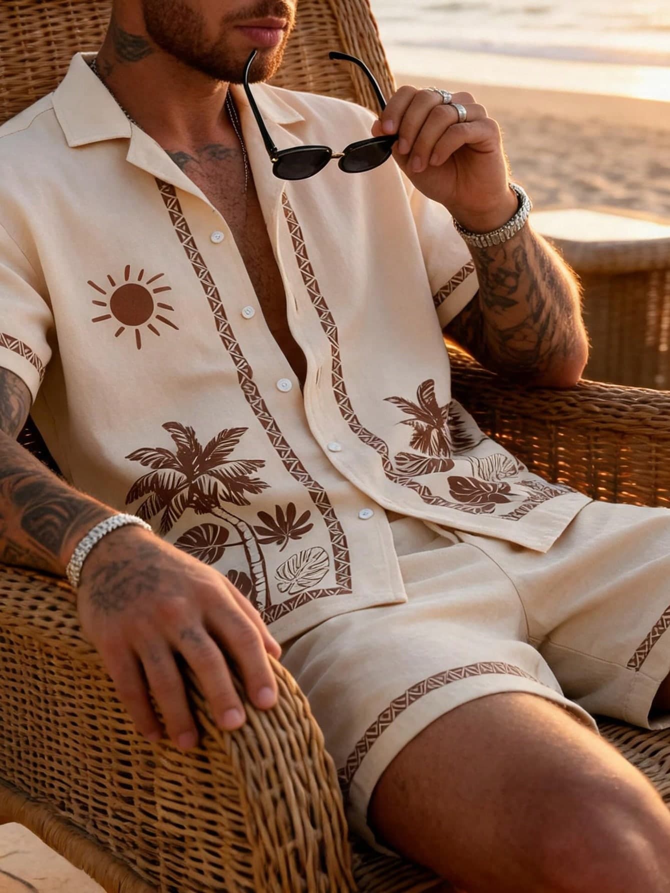 Men's Casual Fashion Loose Fit Short Sleeve Graphic Print Top & Shorts 2-Piece Set, Vacation Leisure Style, Versatile Minimalist Unique Design