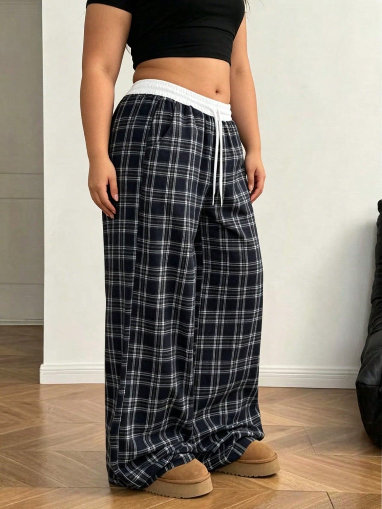 Plus Size Spring/Summer Lightweight Classic Plaid Trousers - Simple, Casual, And Loose-Fitting Loungewear (Suitable For Outdoor Wear)