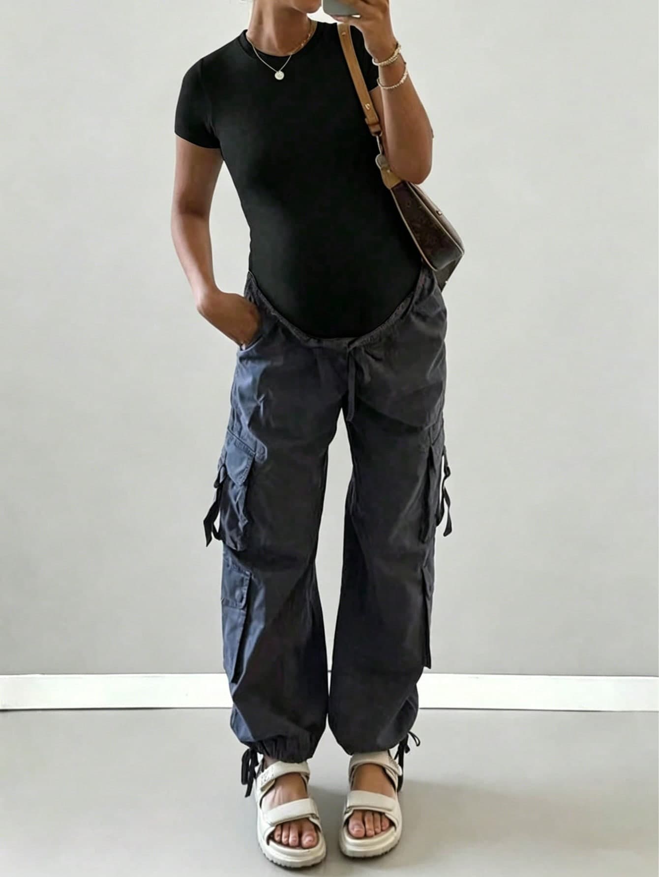 Pregnant Women's Solid Color Round Neck Bodysuit, Simple & Versatile, Slimming Black Summer